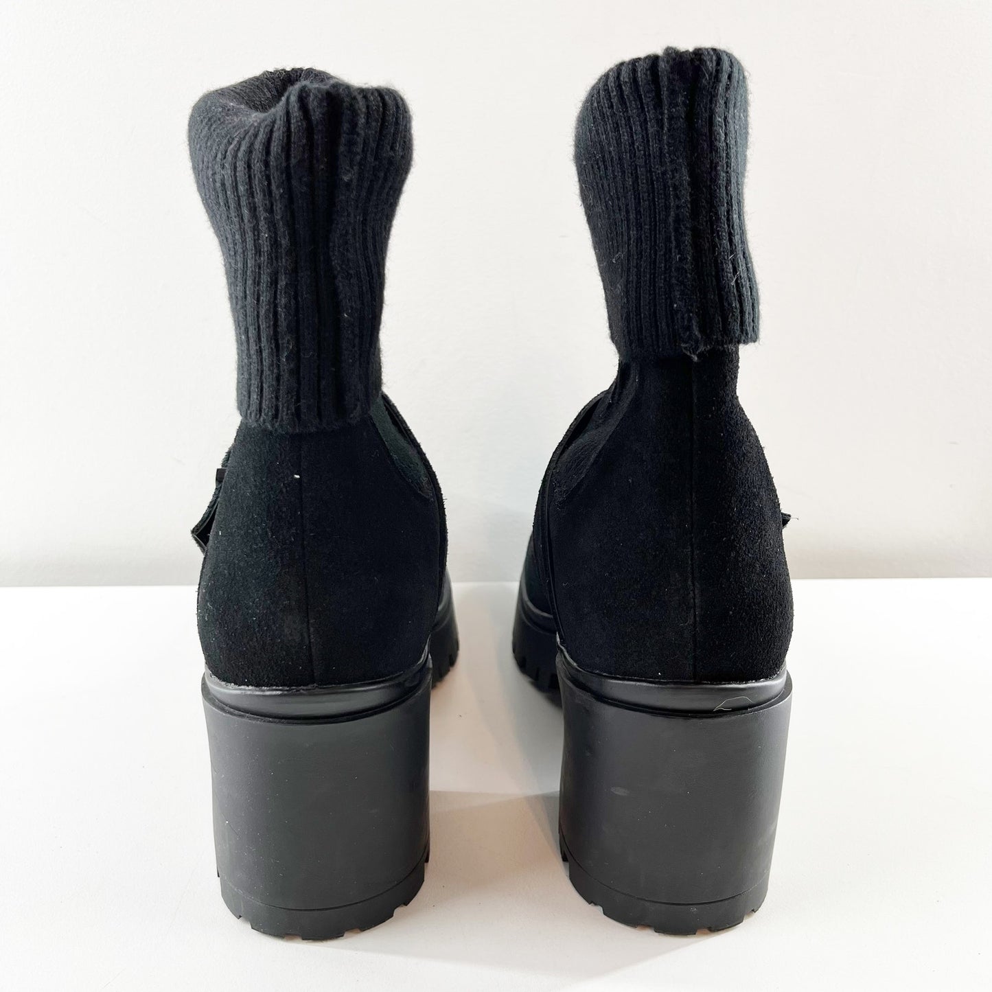 Blondo Roary Ankle Chelsea Lug Sole Heeled Chunky Sock Boots Black 10