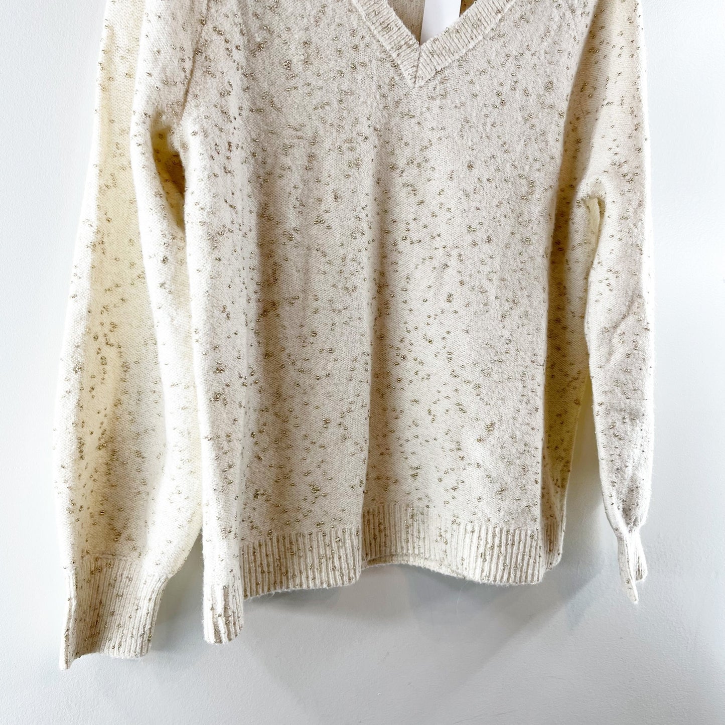 LOFT Shimmer V Neck Long Sleeve Sweater Ivory Cream Gold Large
