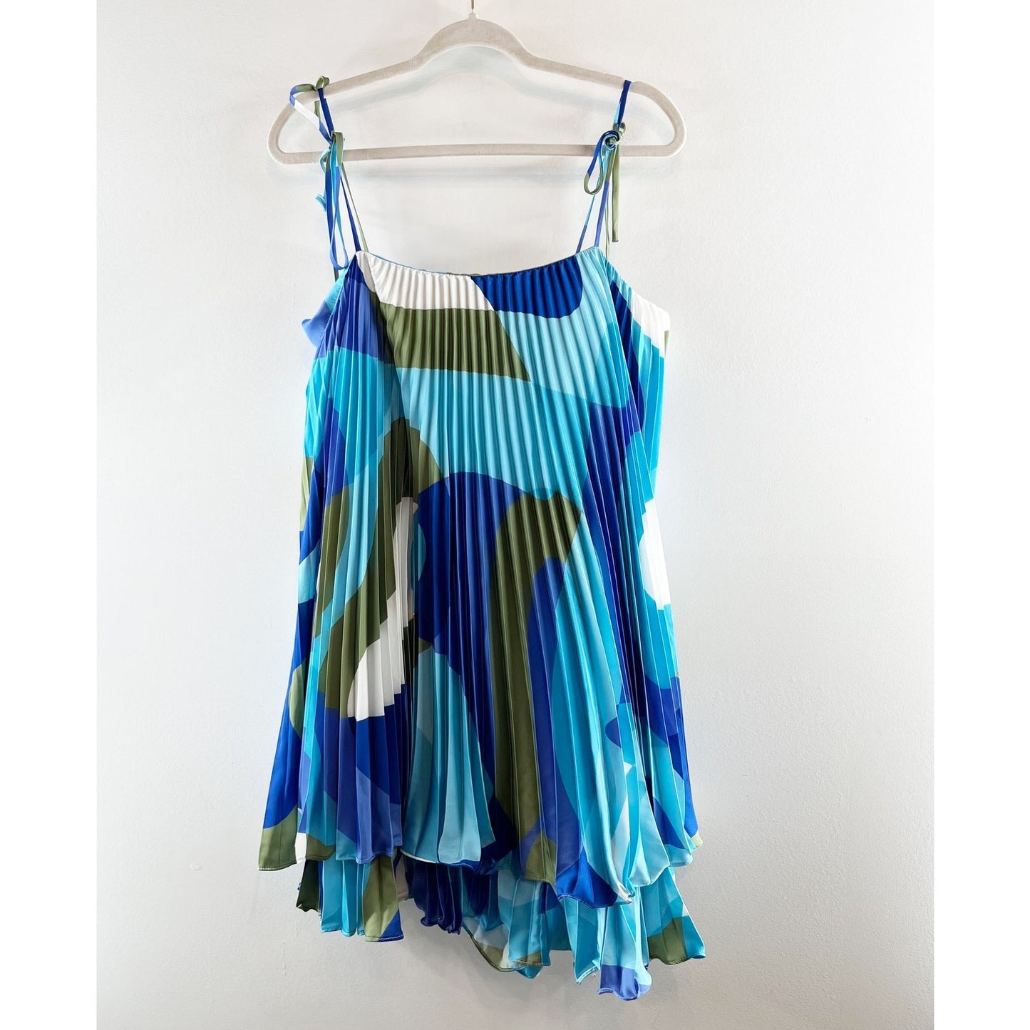 Hutch Anthropologie Tie Straps Abstract Printed Pleated Lined Romper Blue Large
