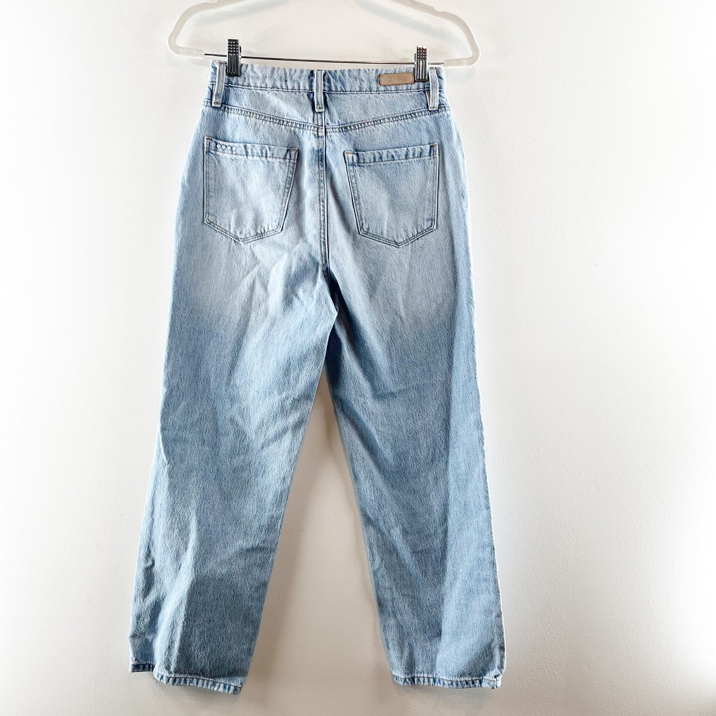 Blank NYC The Baxter Cropped High Rise Straight Leg Mom Jeans Blue 26 / 2