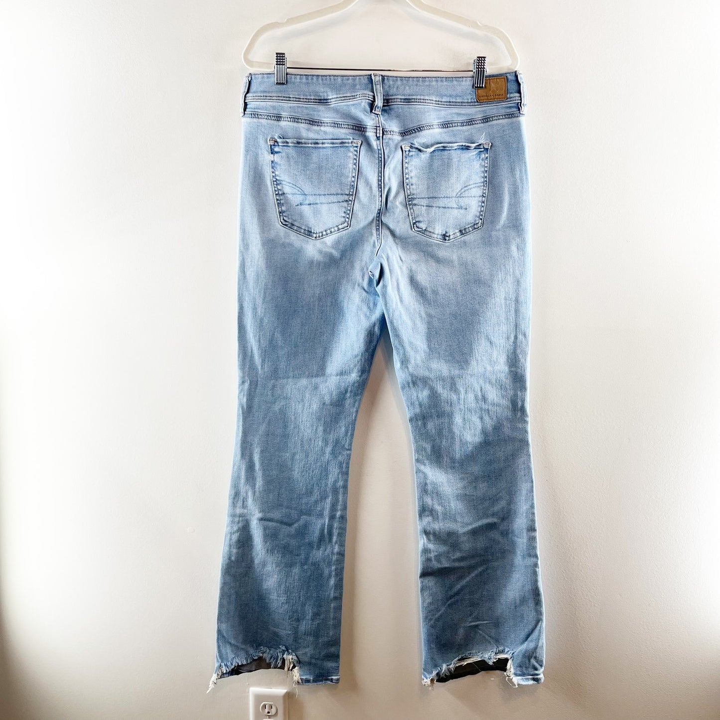 American Eagle High Rise Kick Boot Cut Jeans Light Wash Blue 16 Tall Long