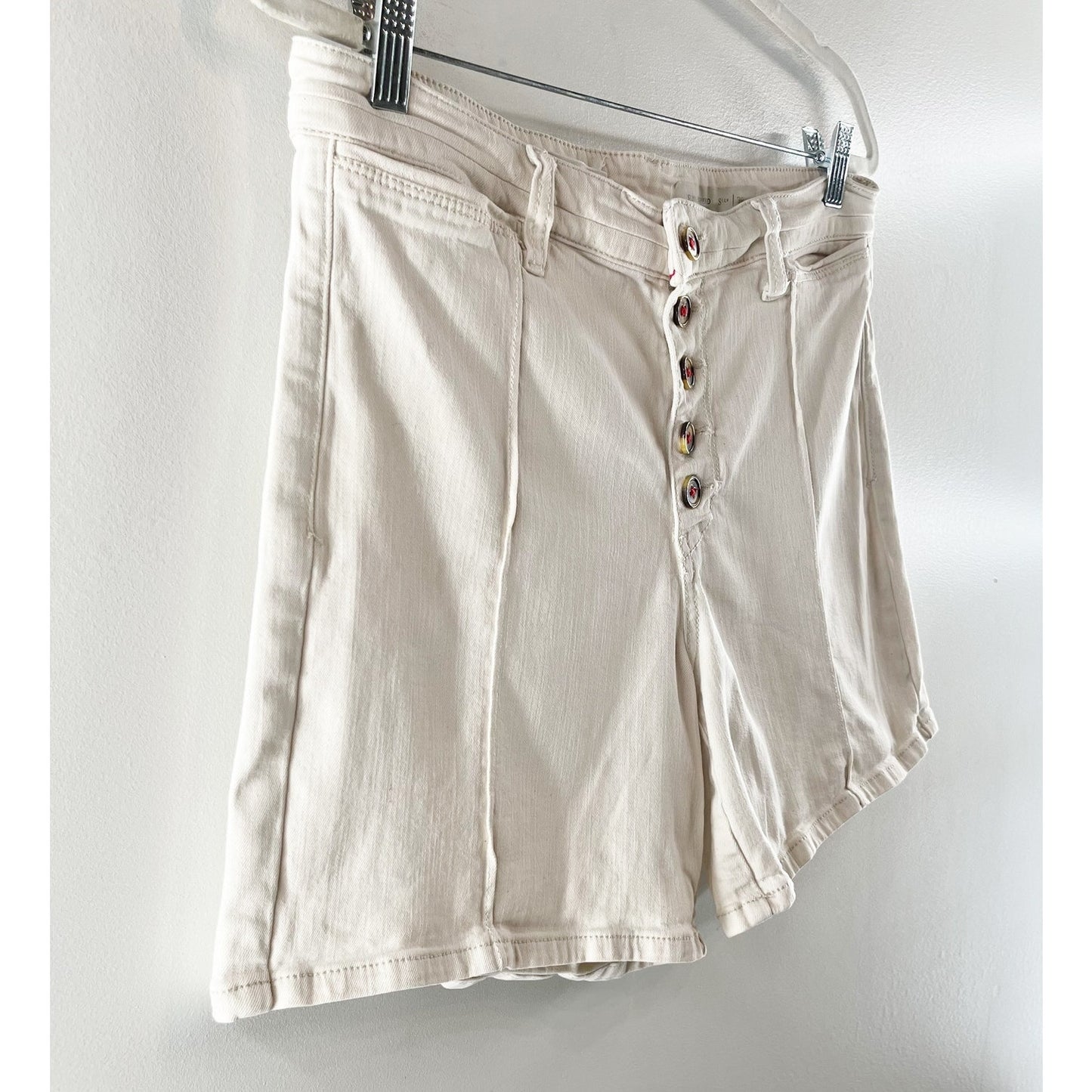 Pilcro and the Letterpress Slim Boyfriend High Rise Button Fly Shorts Cream 30