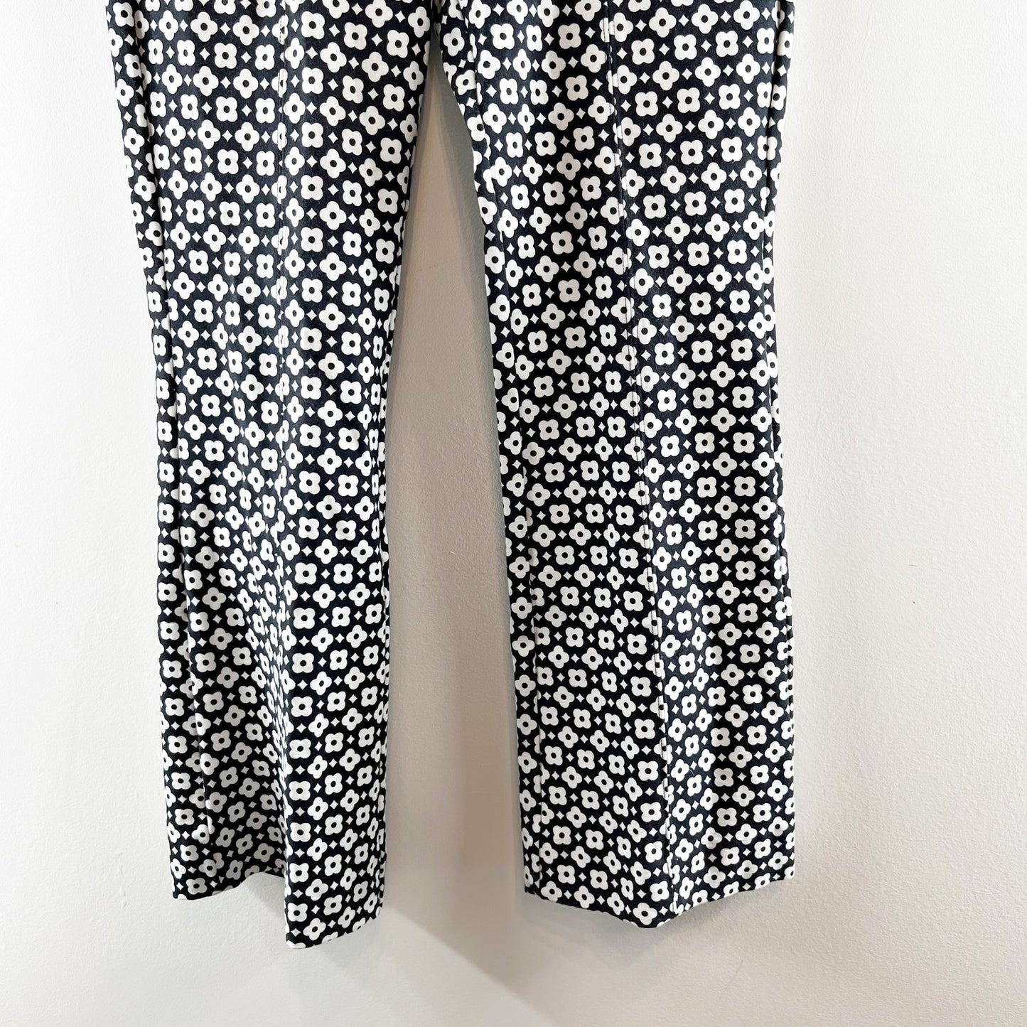 Maeve Anthropologie Kick Flare Daisy Printed Pull On Pants Black White Small