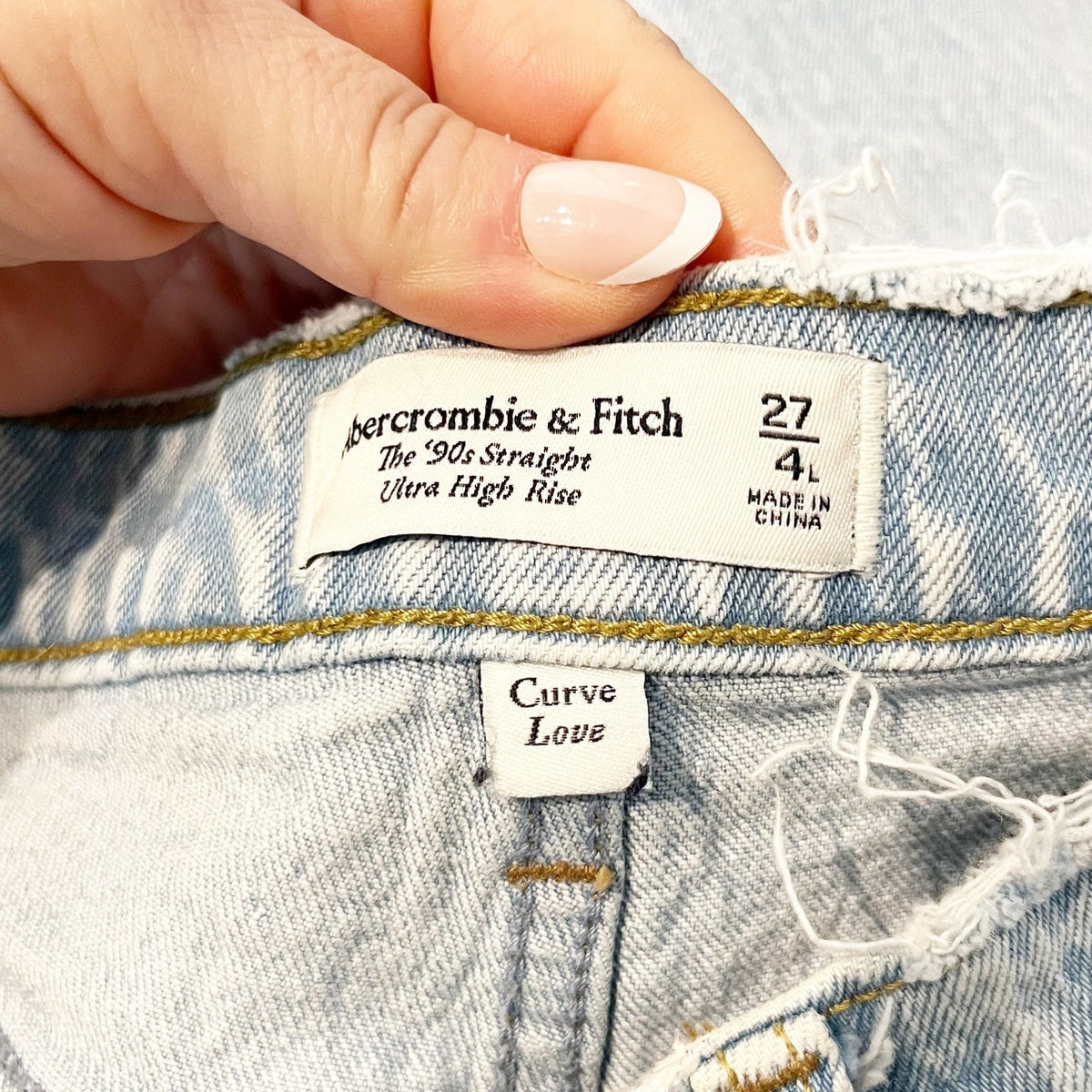 Abercrombie & Fitch Ultra High Rise 90's Straight Jeans Light Blue 27 / 4