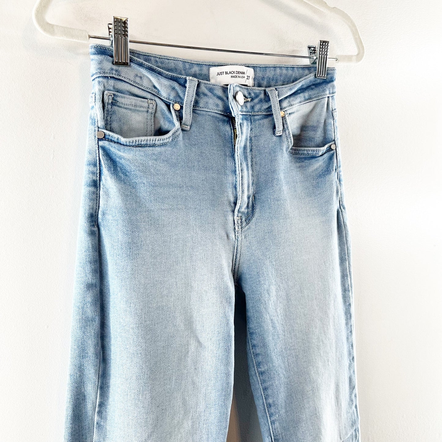 Just Black Mid Rise Straight Bootcut Raw Hem Jeans Light Wash Blue 27 / 4