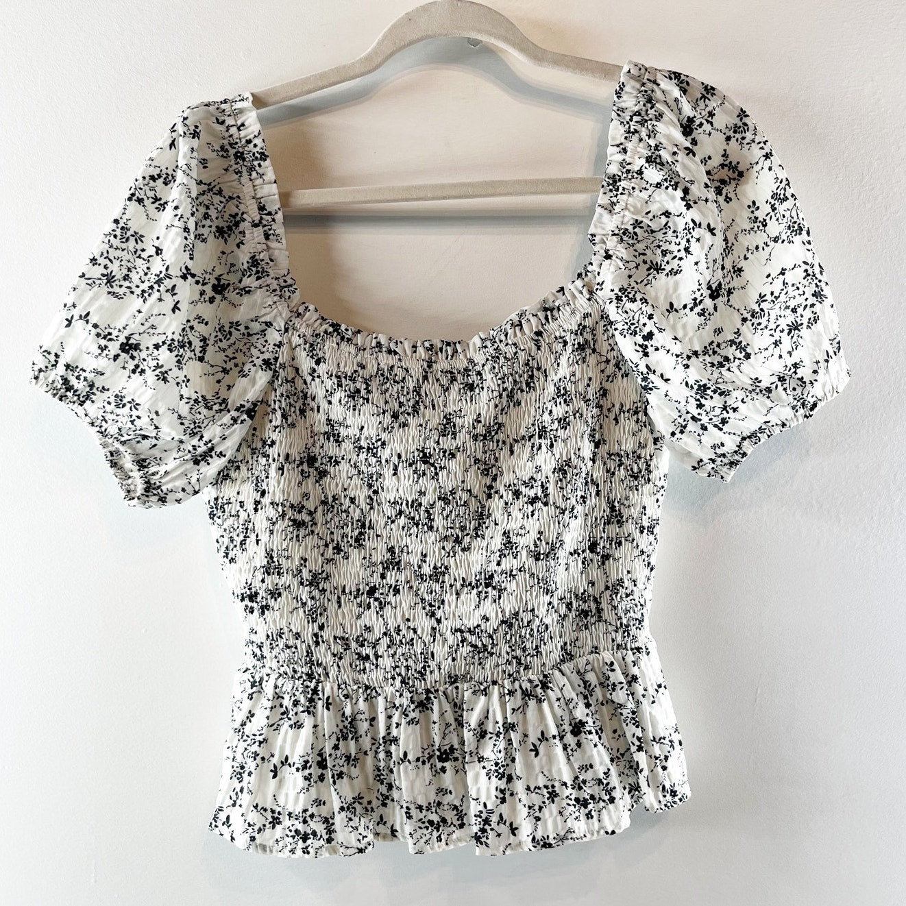 Lulus Sweetest Direction Floral Puff Sleeve Top Ivory Black Large