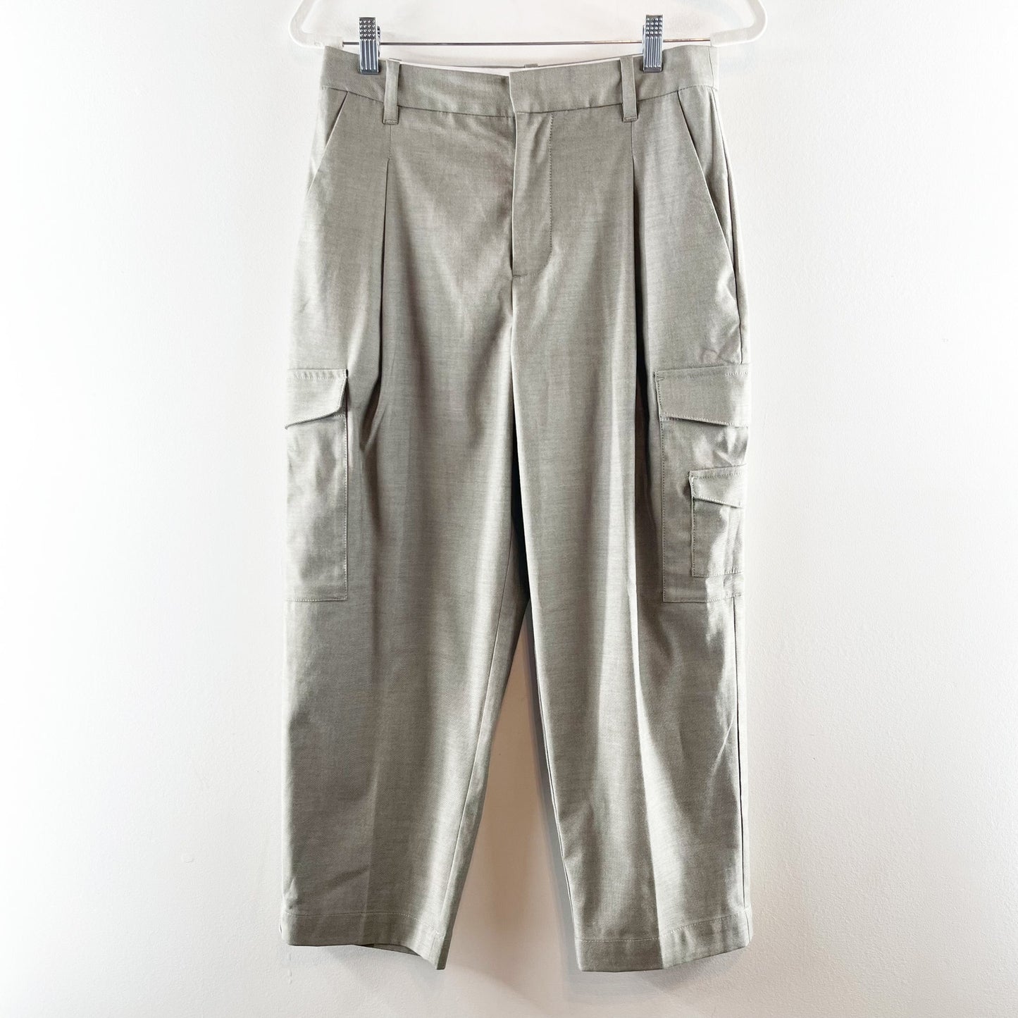 Madewell The Petite Turner Tapered Cargo Pants in Yarn Dye Gray 4 Petite