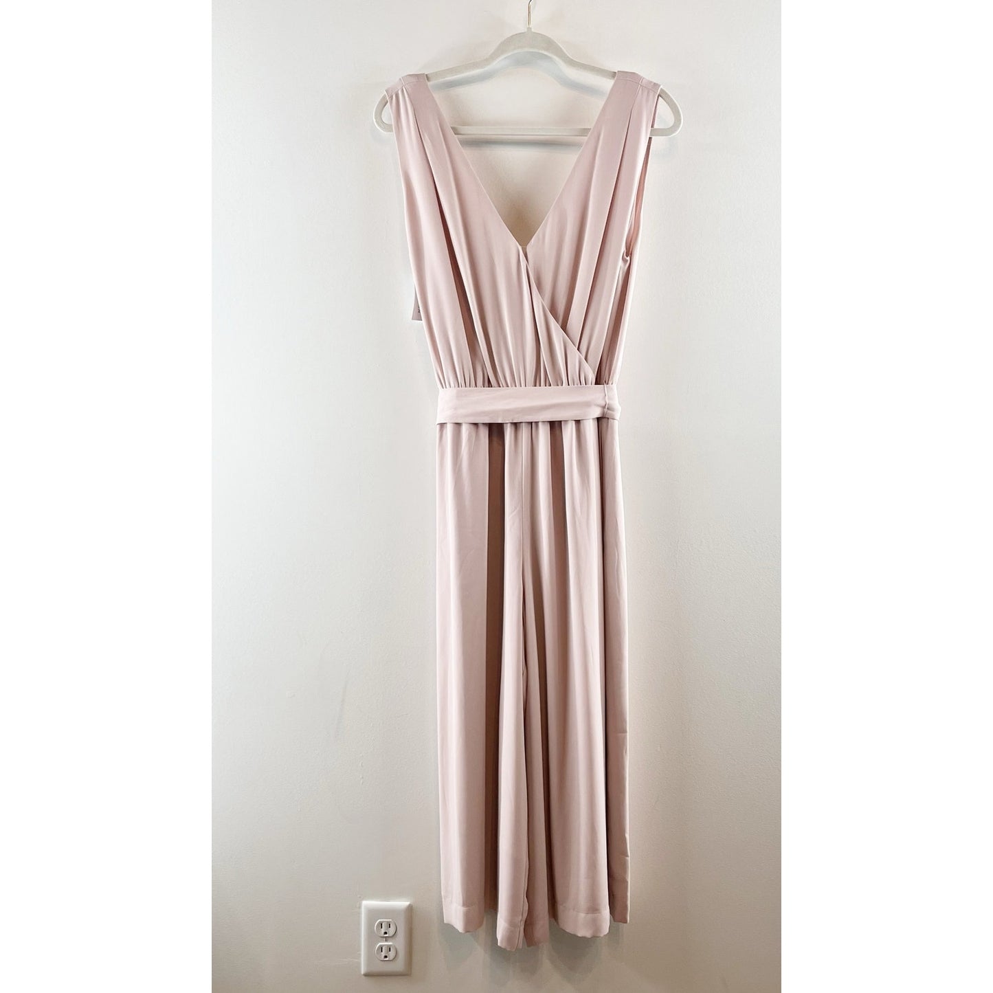Babaton Aritzia Maximillion V Neck Cropped Wide Leg Jumpsuit Camille Pink Medium