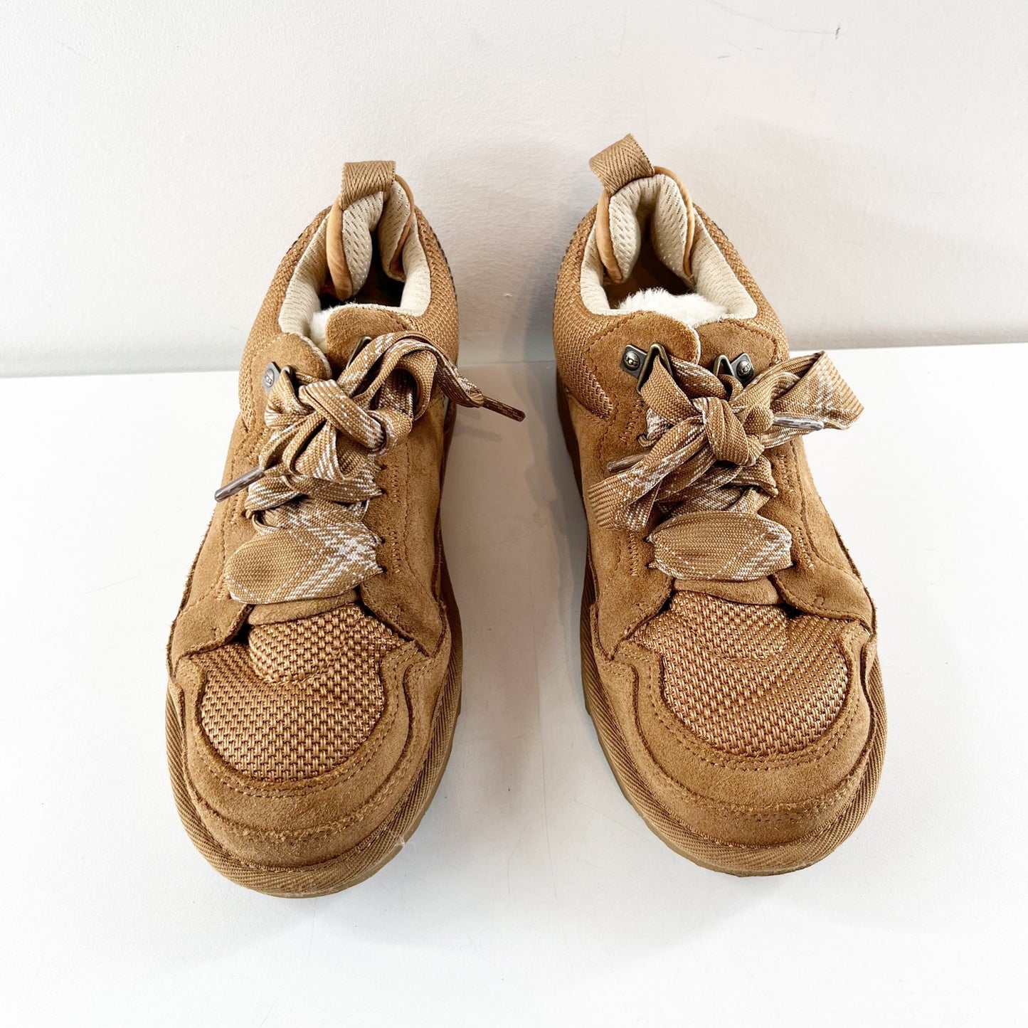 UGG Lowmel Lace Up Sneaker Boot Chestnut Brown Kids 5 / Women's 7