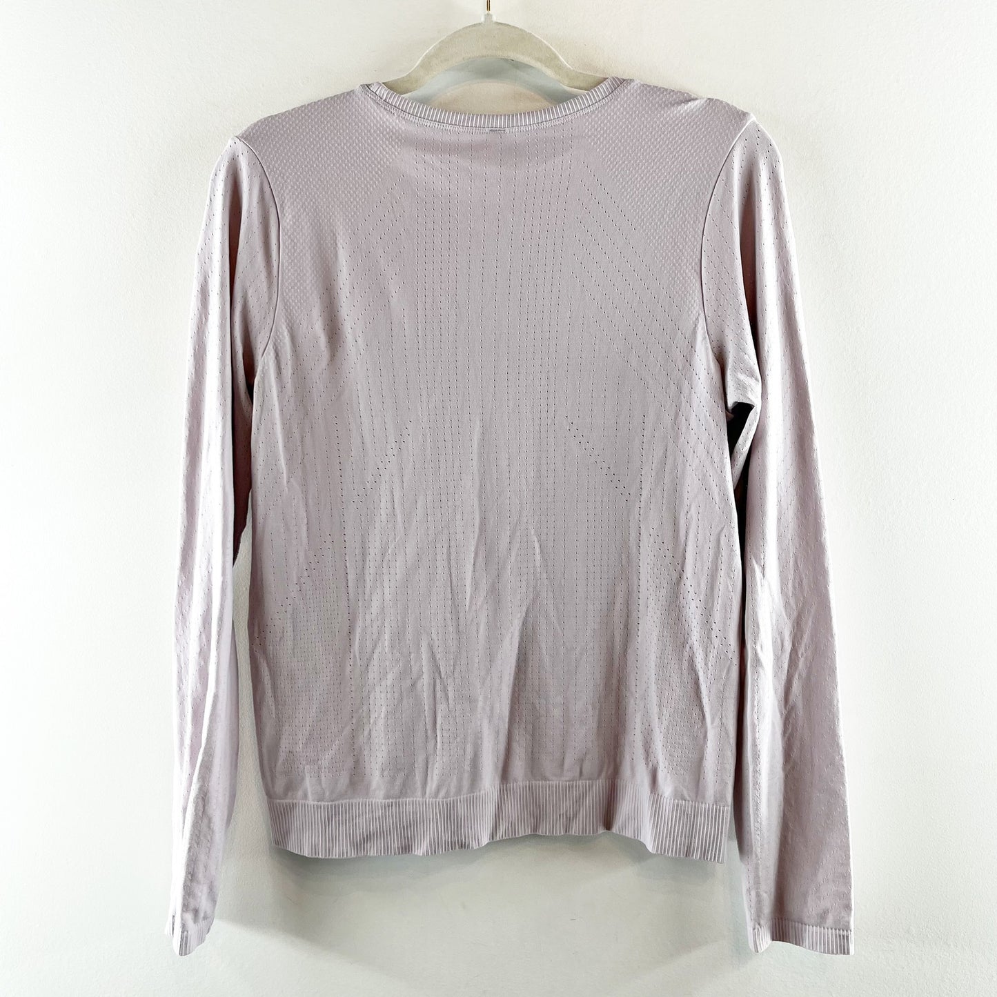 Athleta In Motion Seamless Long Sleeve Activewear T-Shirt Top Light Purple M