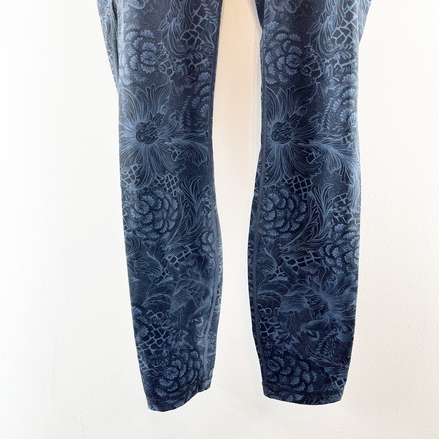 Lululemon Train Times 7/8 Pant Leggings 25" Nouveau Mach Blue Black 4