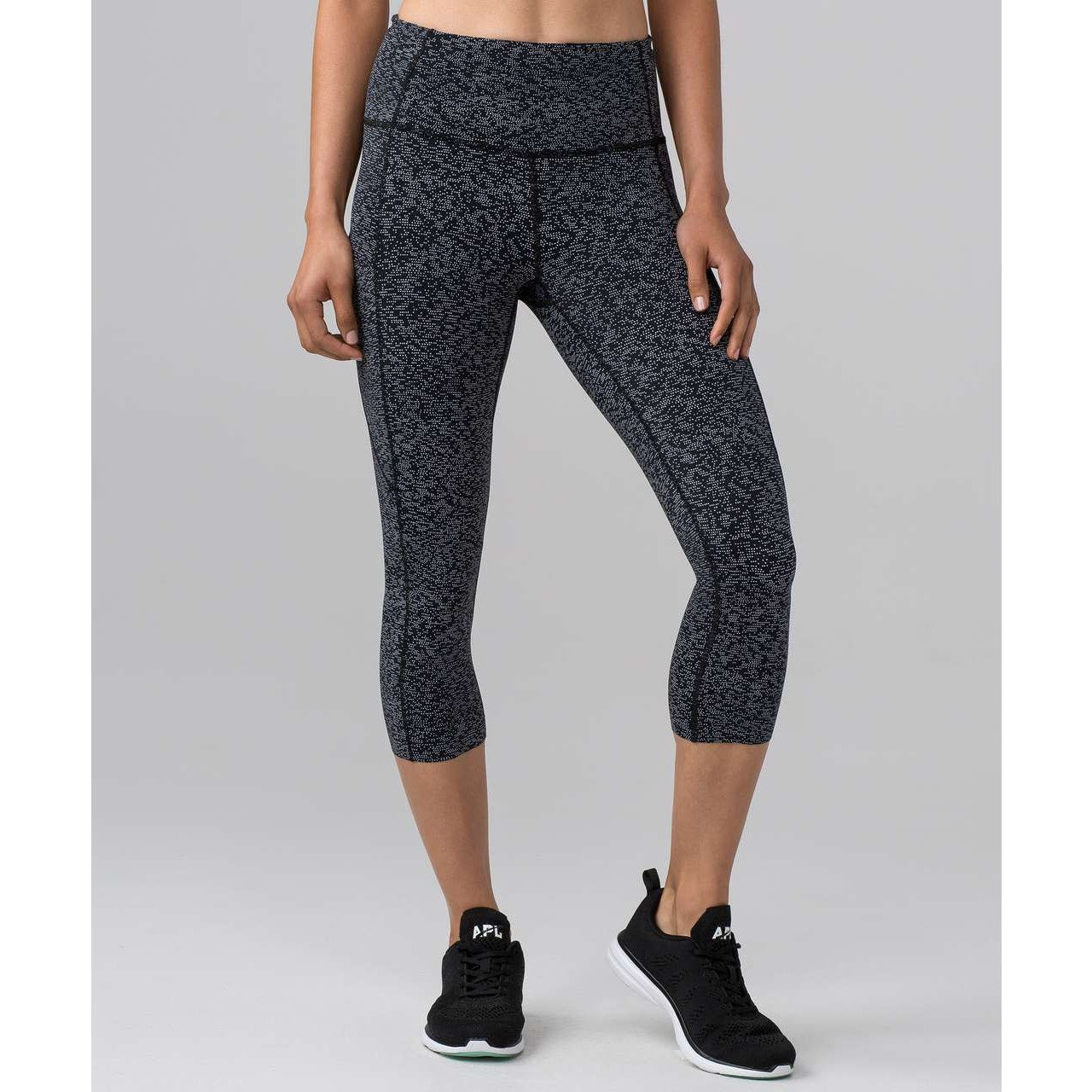 Lululemon Fast & Free Crop II Nulux 19" Leggings Soundwave Alpine White Black 6
