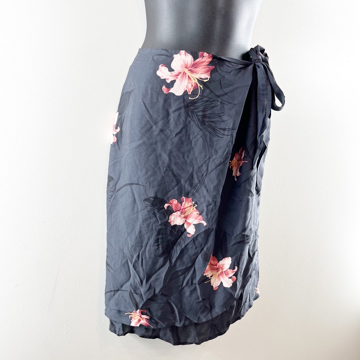 Tommy Bahama Silk Luscious Lily Wrap Sarong Skirt Black Small