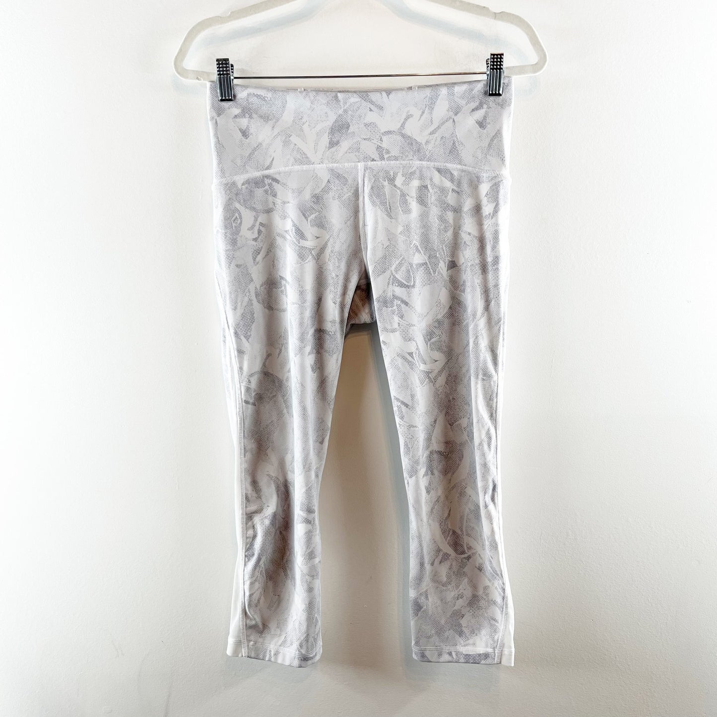Lululemon Train Times Crop Leggings 21" Jasmine White Multi 10