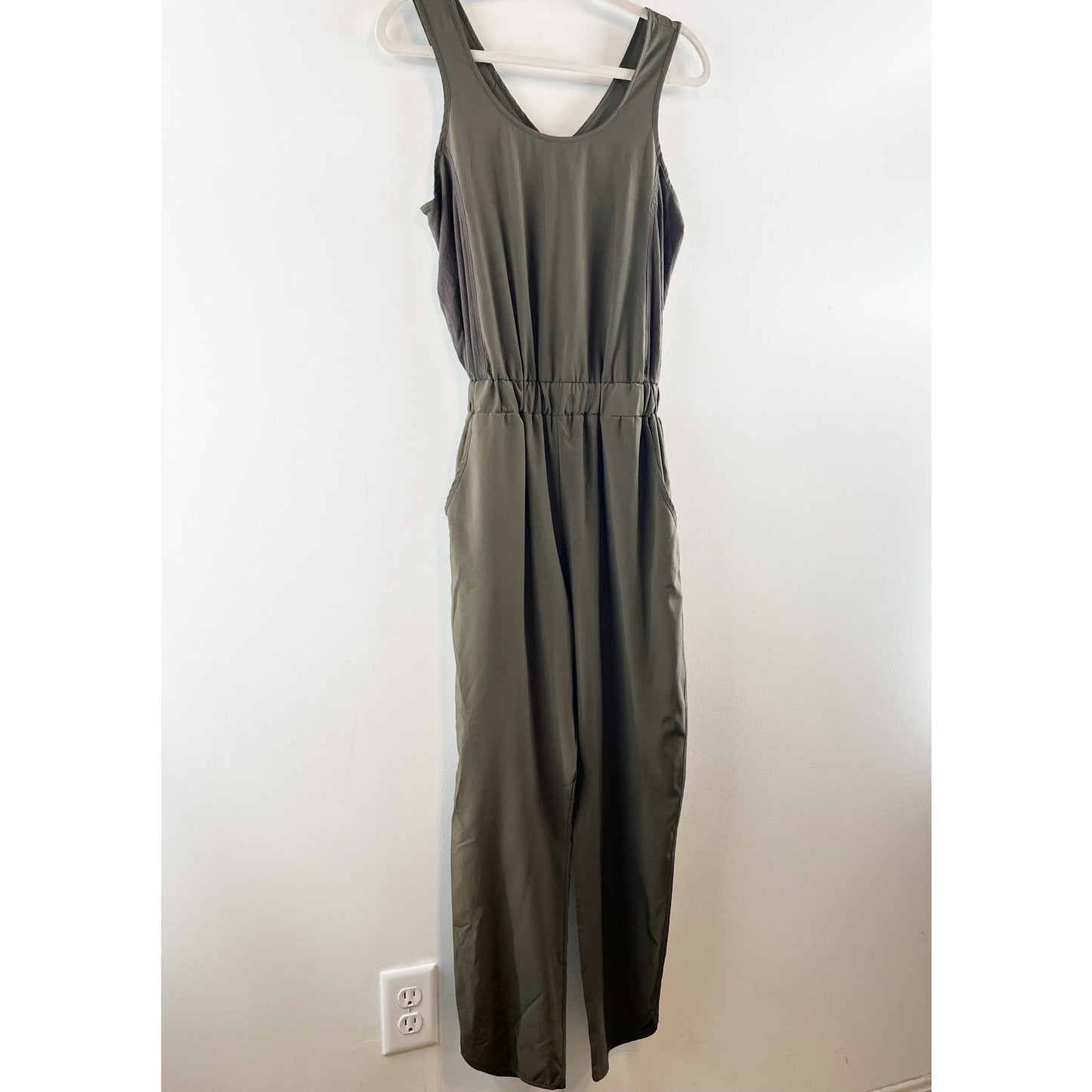 Peyton Jensen Sleeveless Slim Leg One Piece Jumpsuit Green XS