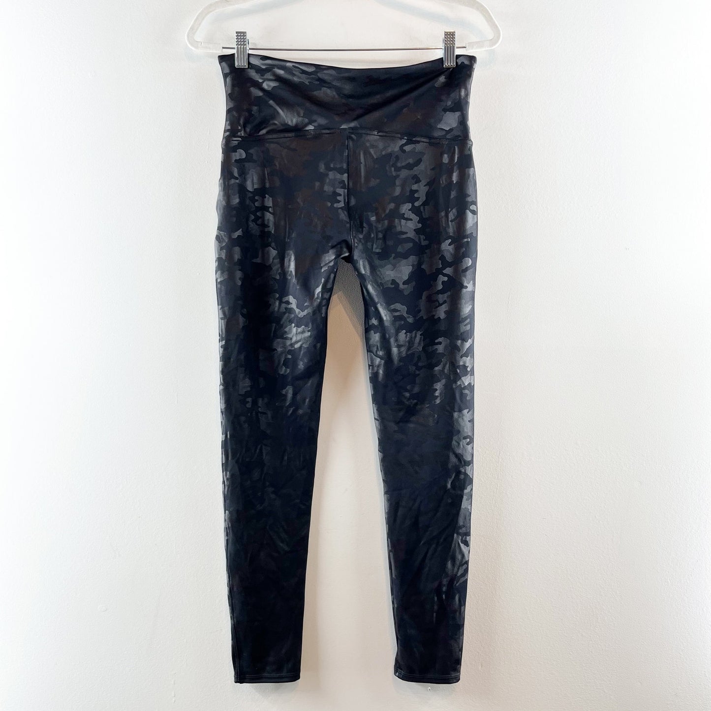 SPANX Pull On High Waisted Faux Leather Leggings Matte Black Camo XL