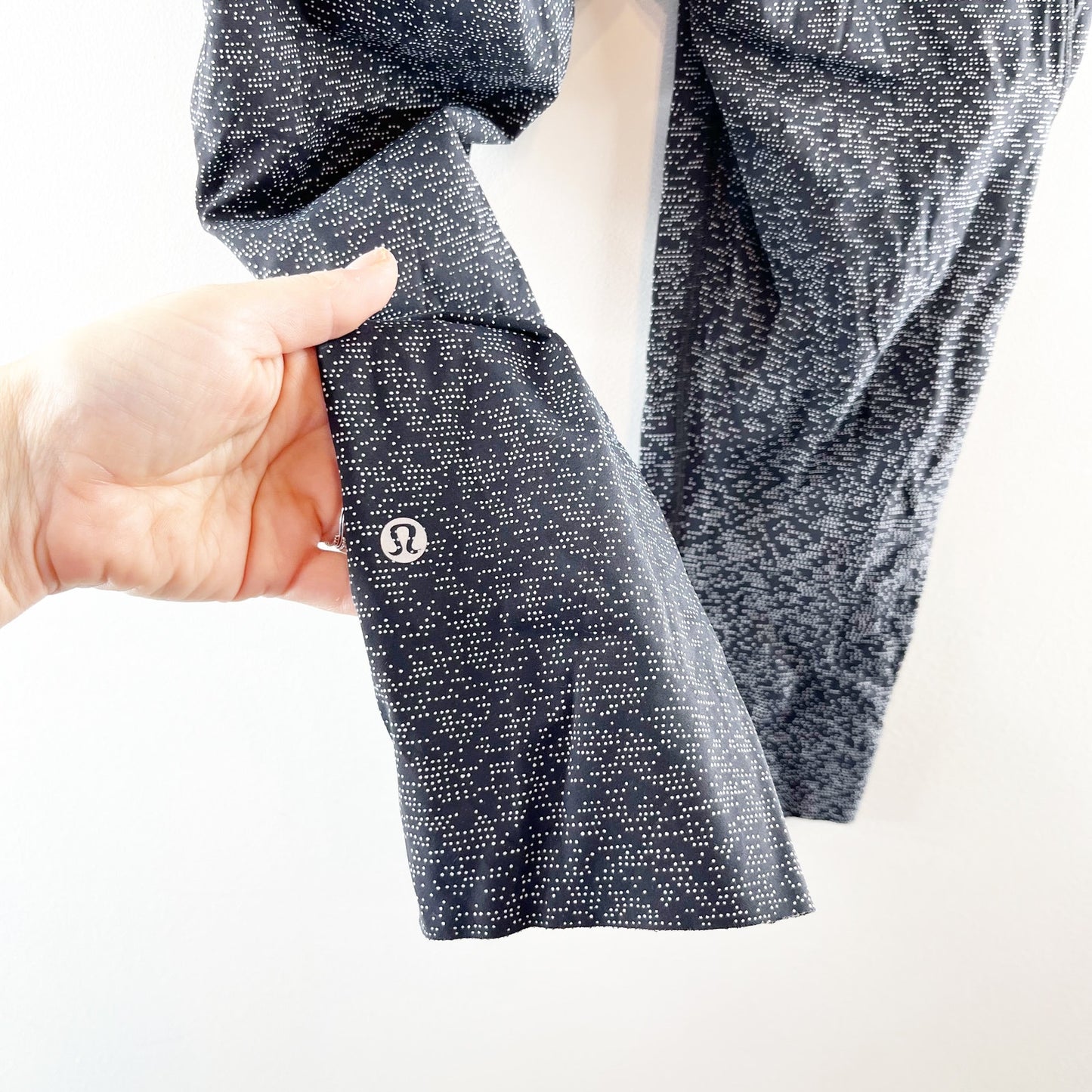 Lululemon Fast & Free Crop II Nulux 19" Leggings Soundwave Alpine White Black 6