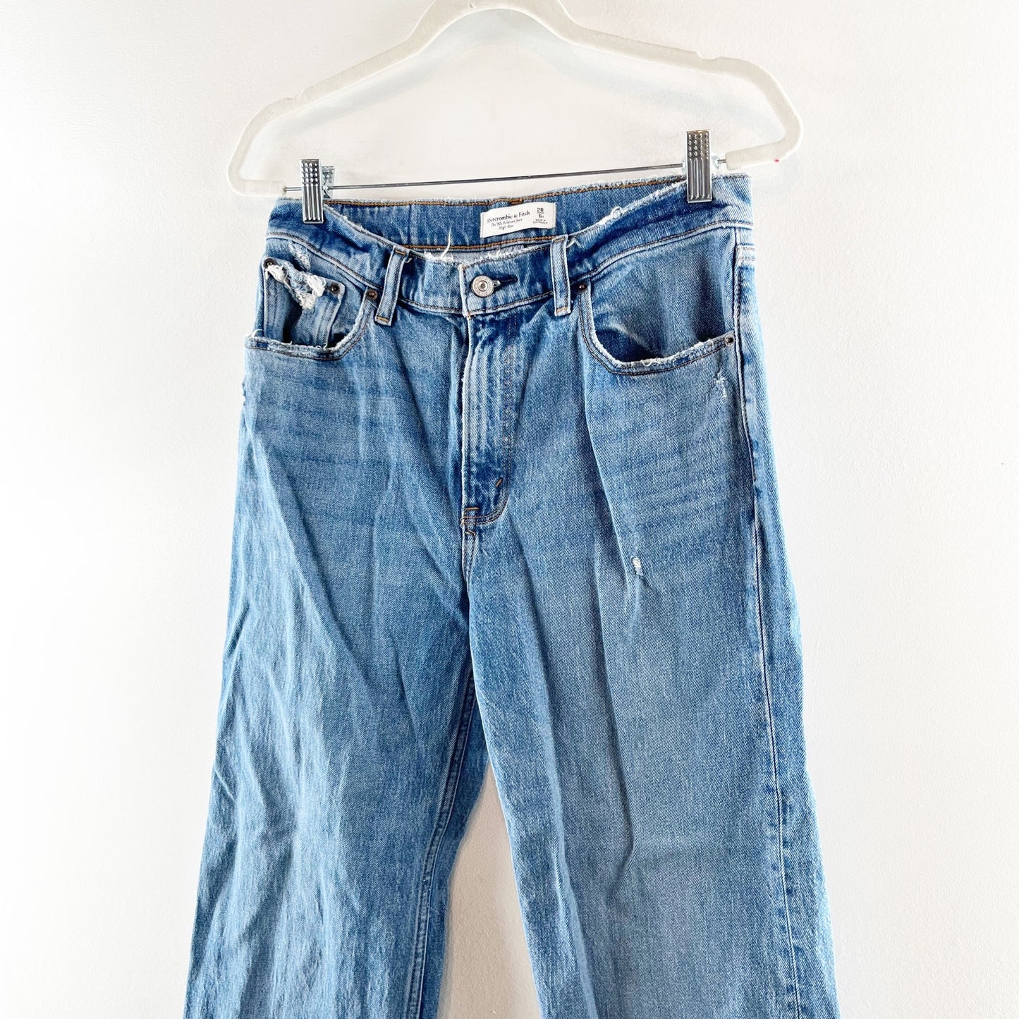 Abercrombie The 90's Relaxed Straight Leg Jeans High Rise Blue 6 / 28