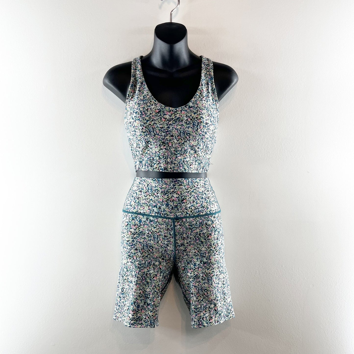 Sage Collective Floral Two Piece Sports Bra and Biker Shorts Set Blue Green XS