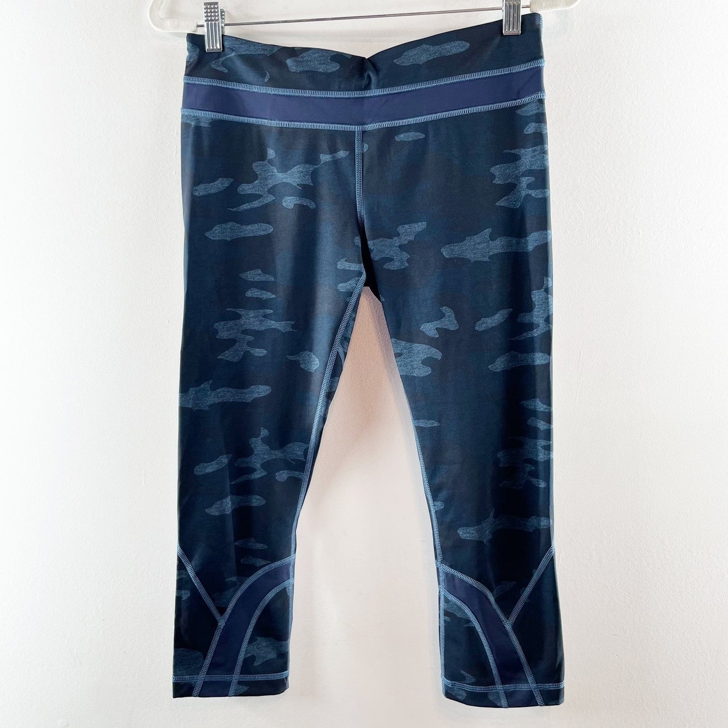 Lululemon Mid Rise Run Inspire Crop Camo Leggings Blue 8