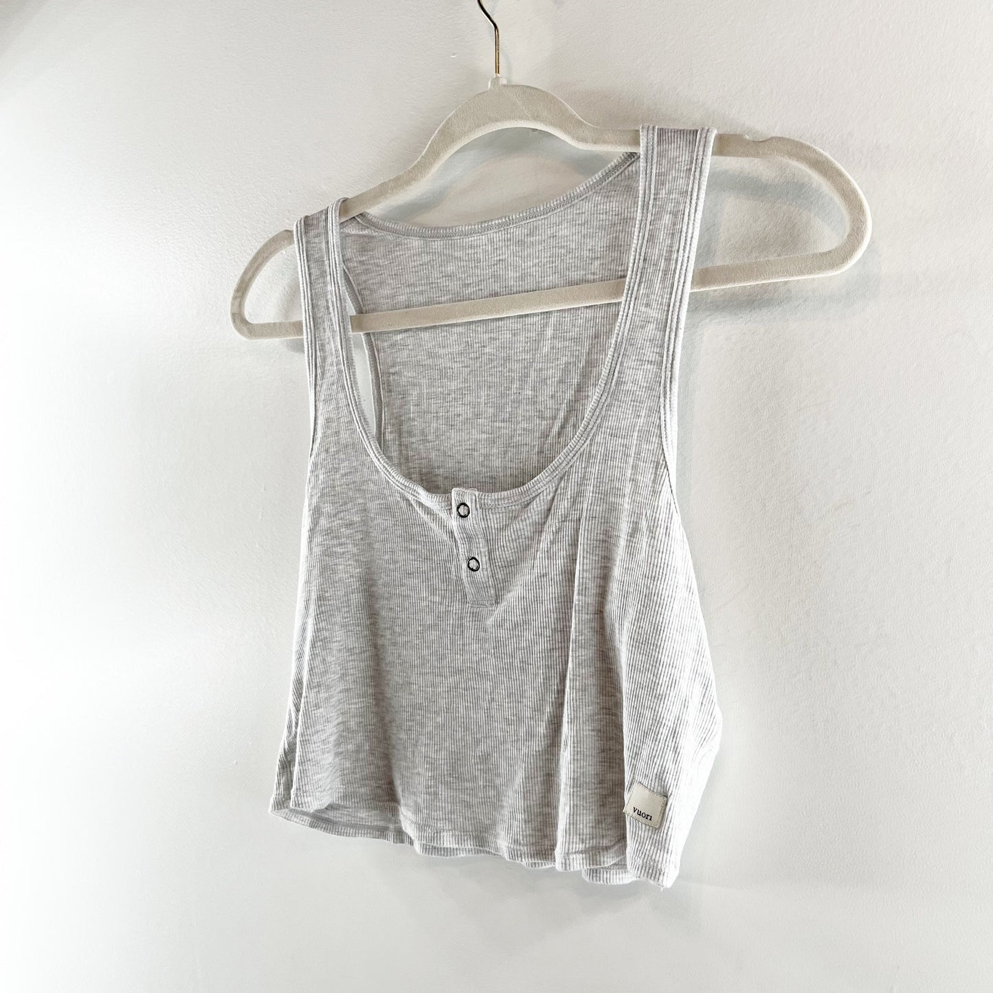 Vuori Cove Sleeveless Crop Ribbed Henley Tank Top Light Heather Grey Small
