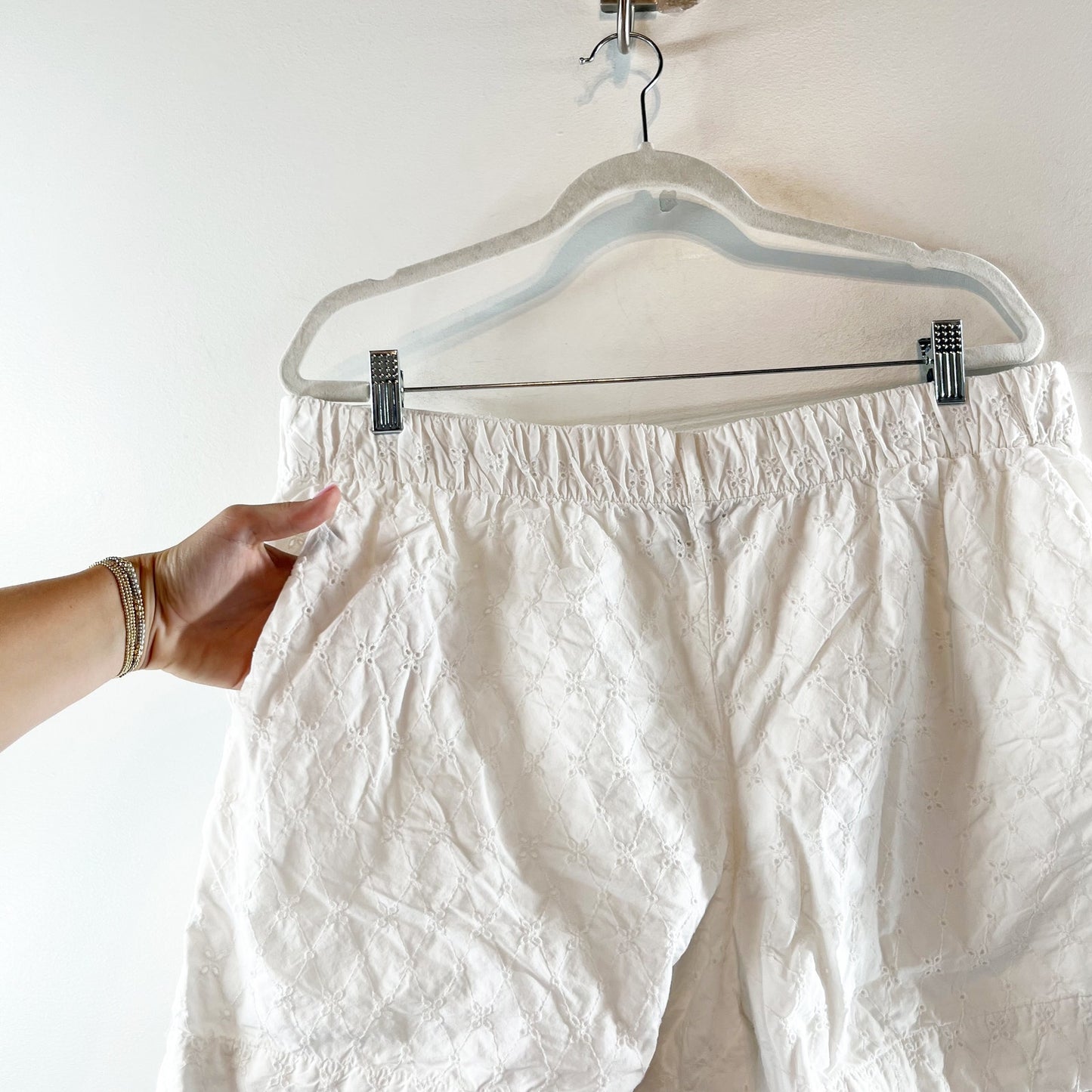 Gap Allover Eyelet Pull On Elastic Waist Lounge Shorts White XL