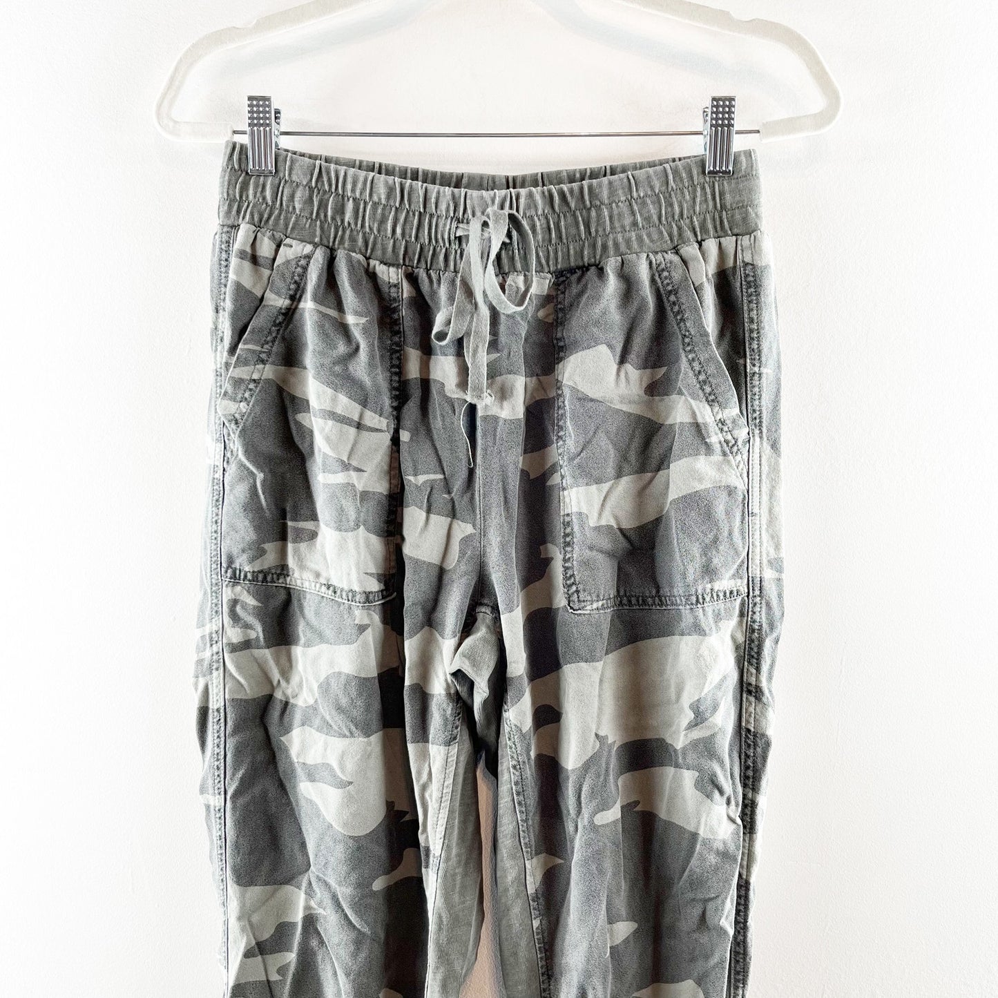 Splendid High Rise Lakeside Camo Joggers Green Small