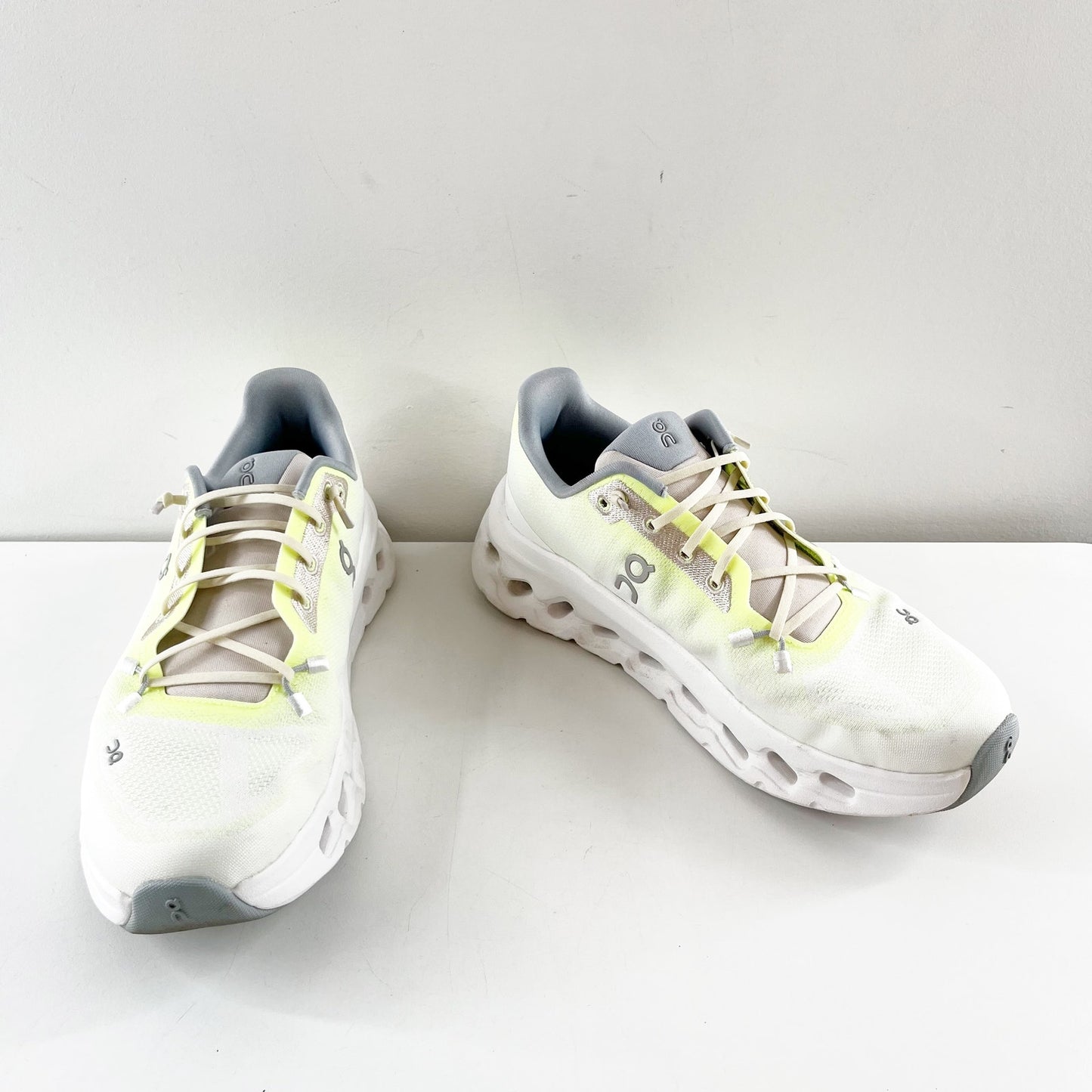 On Running Cloudtilt Comfort Shoes Sneakers White Neon Lime Green 8.5