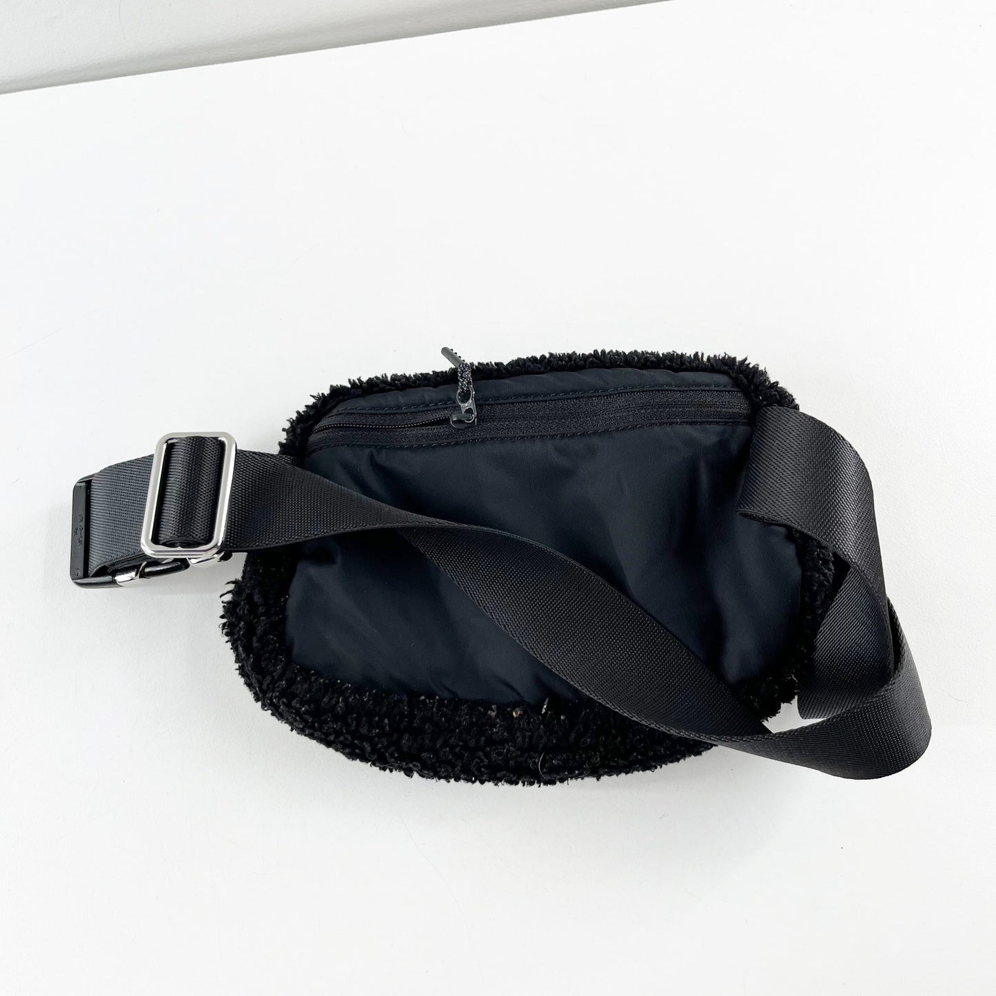 Lululemon Athletica Everywhere Fleece Sherpa Small Belt Bag Black