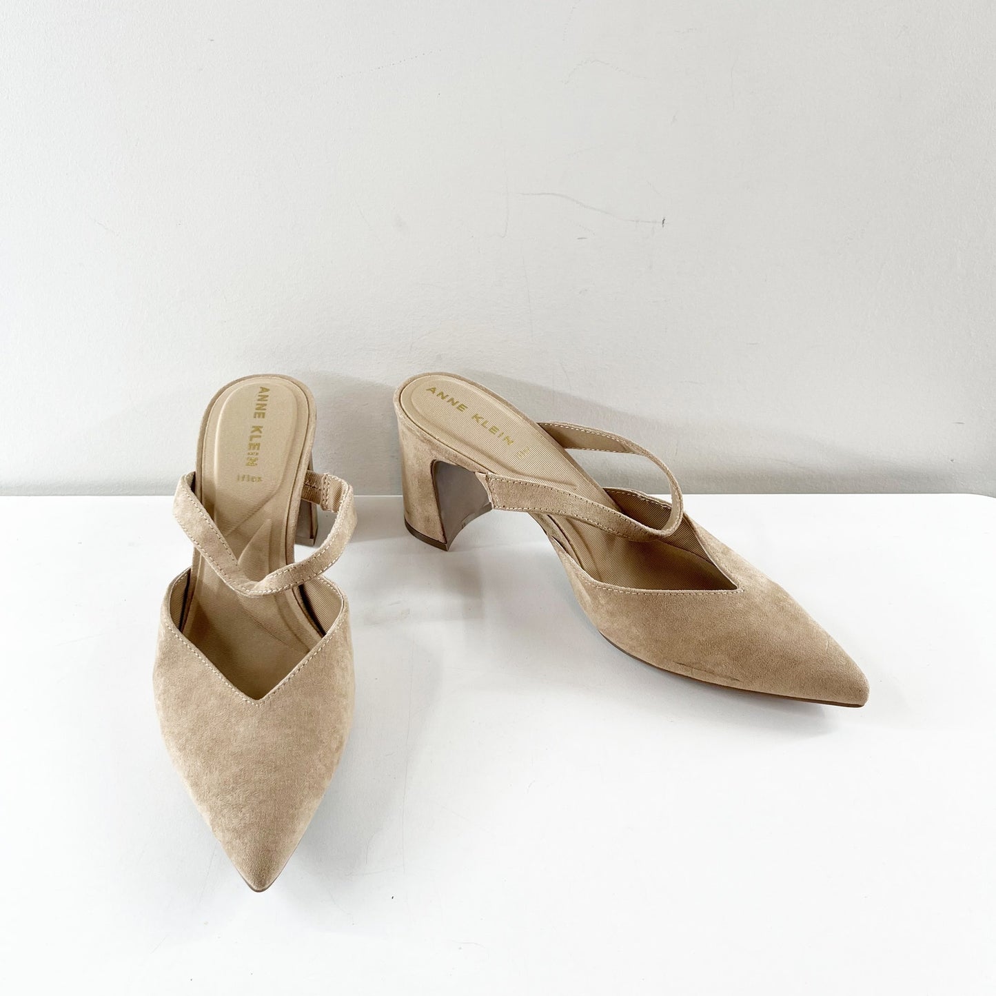 Anne Klein Bellatrix Pointed Toe Suede Block Heel Mule Heels Tan Beige 9