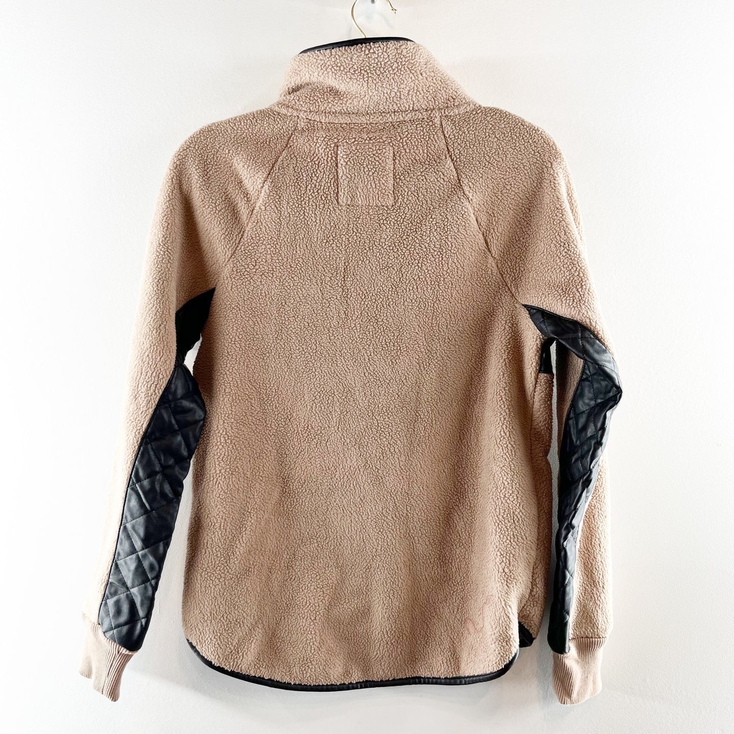 Abercrombie & Fitch Asymmetrical Snap Quilted Fleece Jacket Tan Black XS
