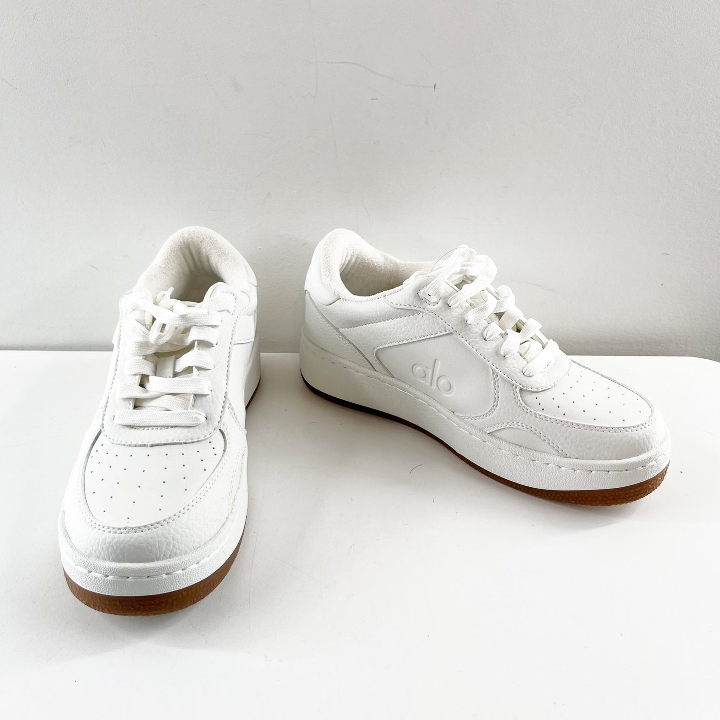 Alo Recovery Mode Casual Cushioned Lace Up Shoes Sneakers Natural White Gum 7