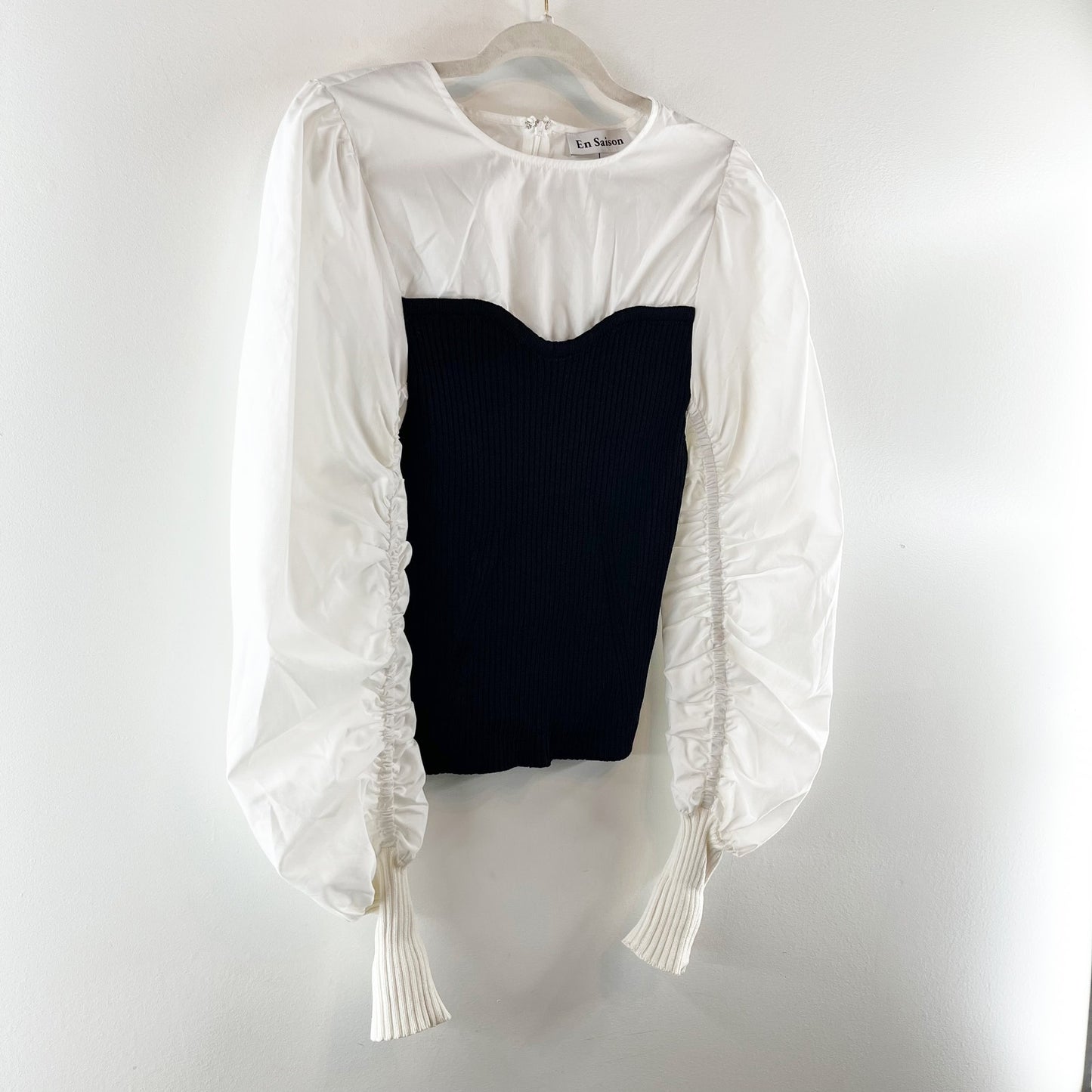En Saison Mixed Media Long Sleeve Sweetheart Neck Top White Black Small