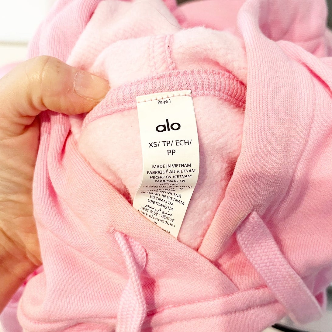 Alo Yoga Accolade Long Sleeve Kangaroo Pocket Pullover Hoodie Sweet Pink XS