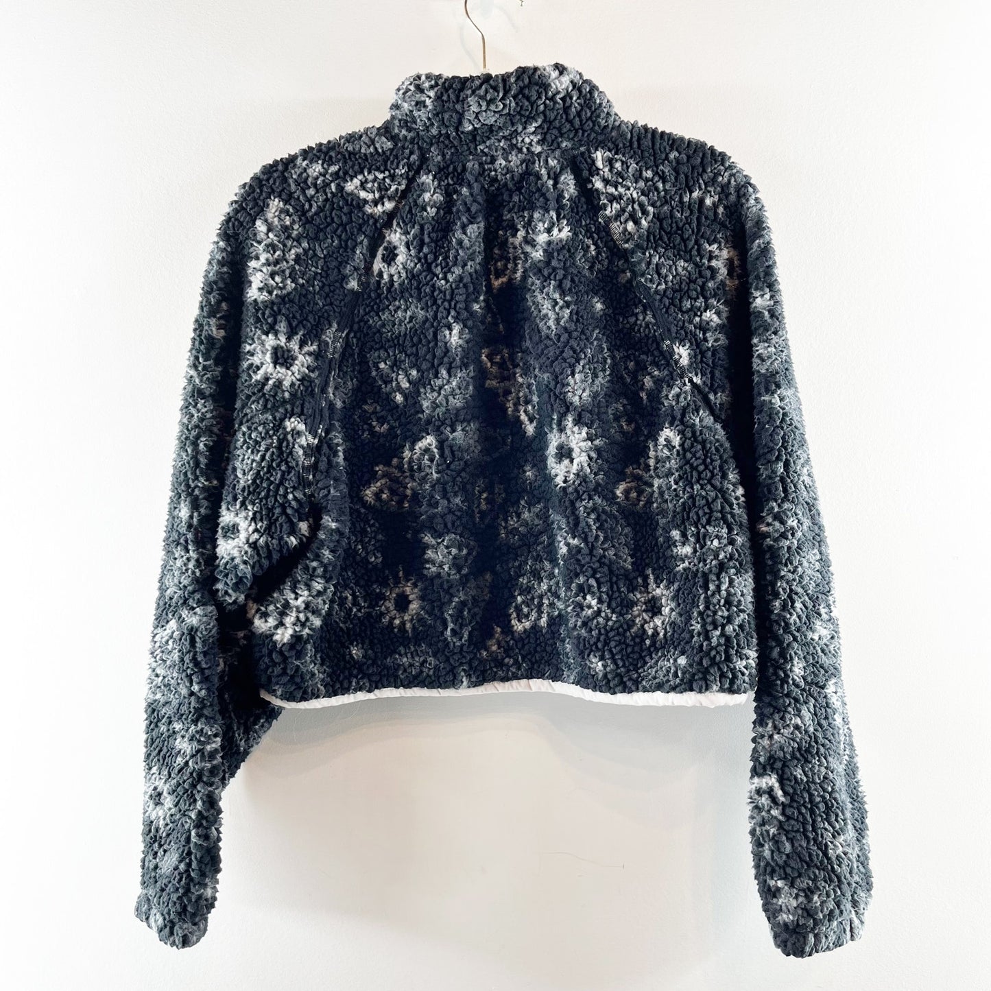 Pacsun Celestial Doodle Cropped Full Zip Sherpa Fleece Jacket Black White Medium