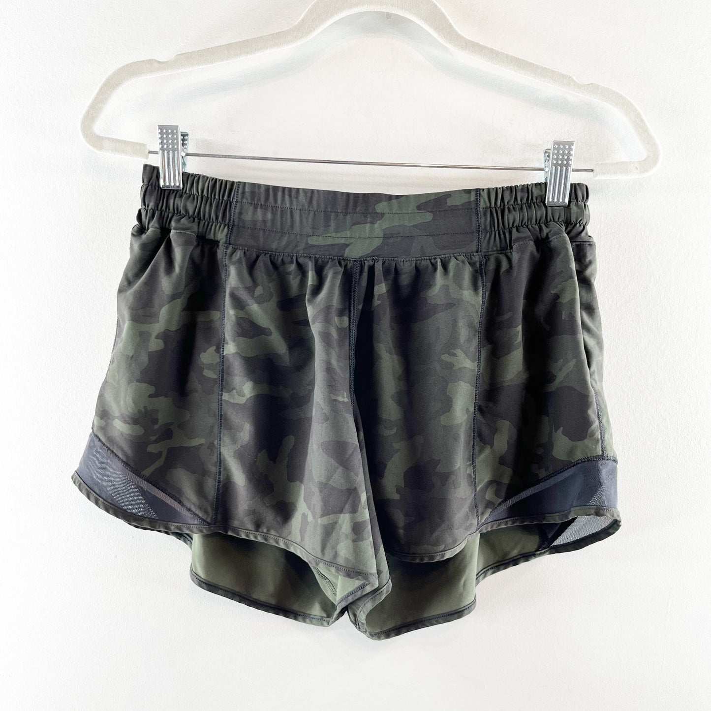 Lululemon Hotty Hot Short II Long 4" Incognito Camo Multi Gator Green Black 10