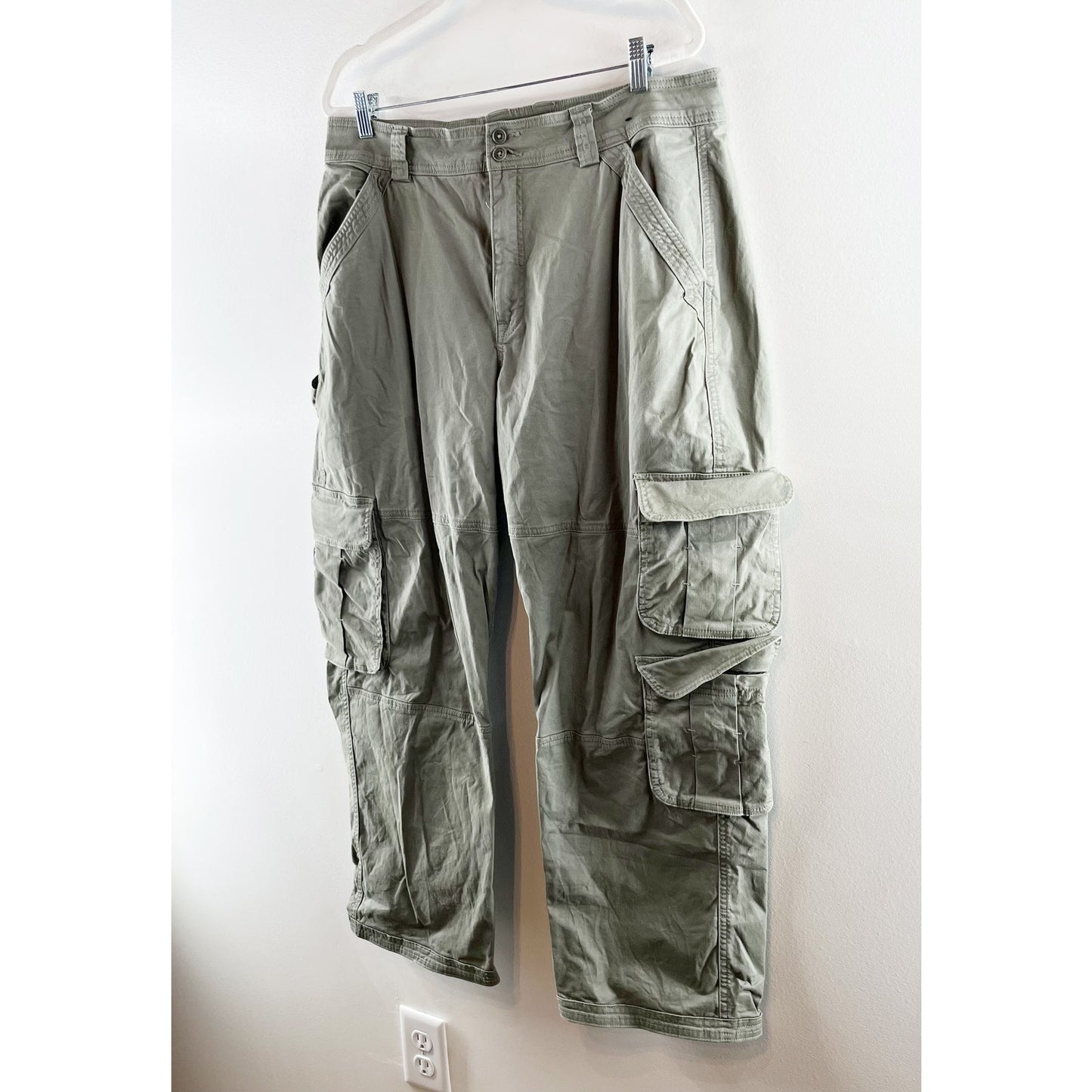 Abercrombie & Fitch High Rise Baggy Straight Leg Cargo Pants Green 16 Petite