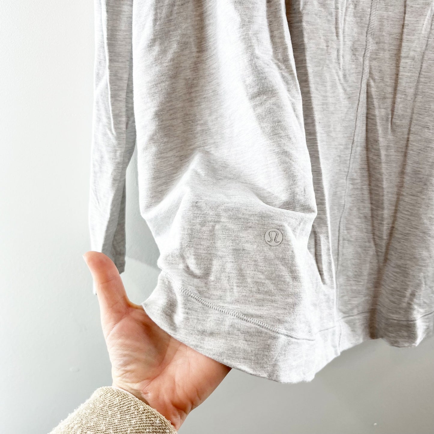 Lululemon Coast Easy Long Sleeve Full Zip Wrap Cardigan Jacket Heathered Gray 8