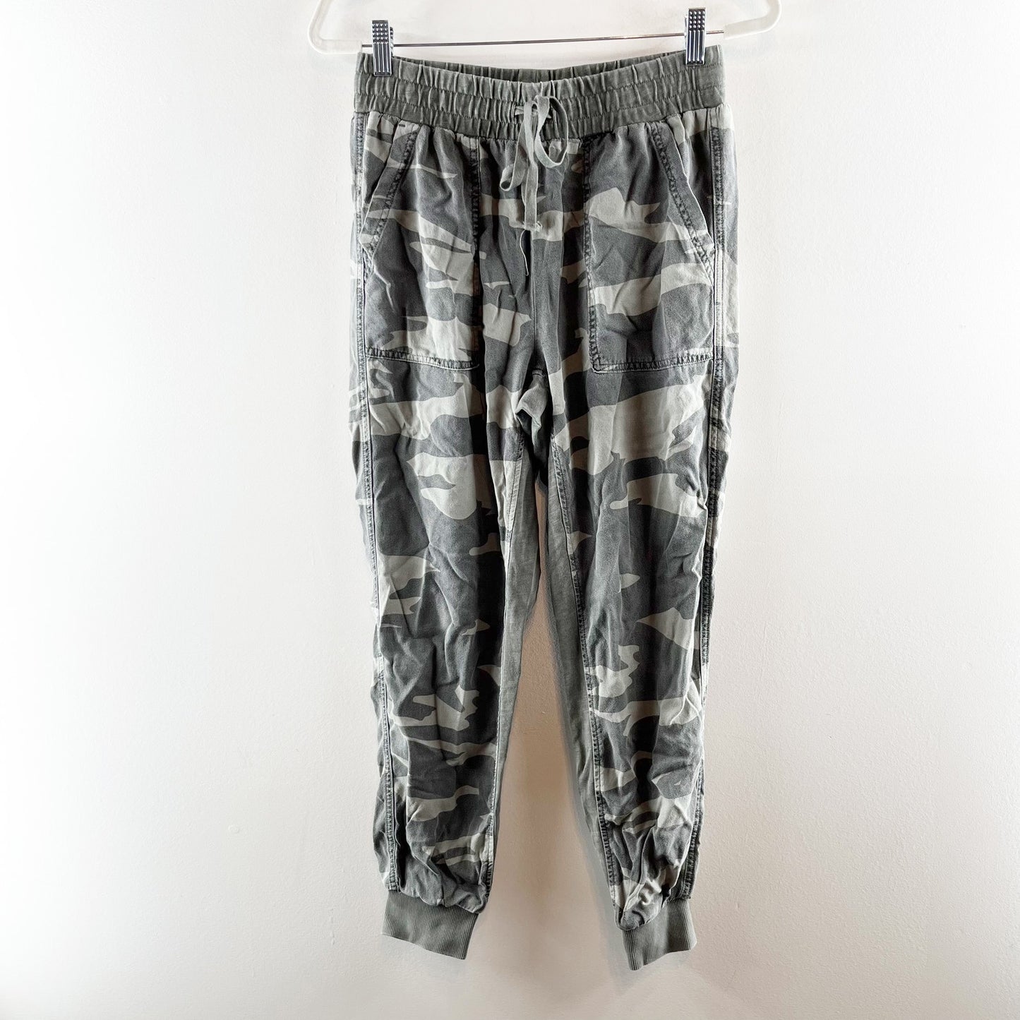 Splendid High Rise Lakeside Camo Joggers Green Small