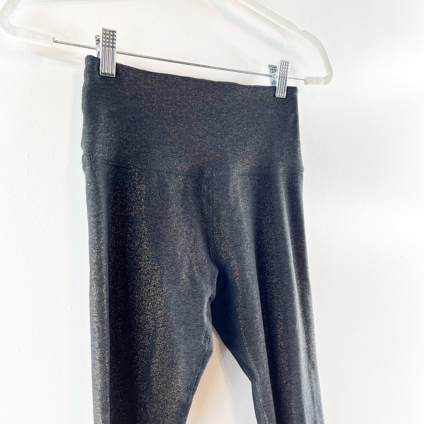 Beyond Yoga Softshine High Waisted Midi Foil Glitter Leggings Gray Medium