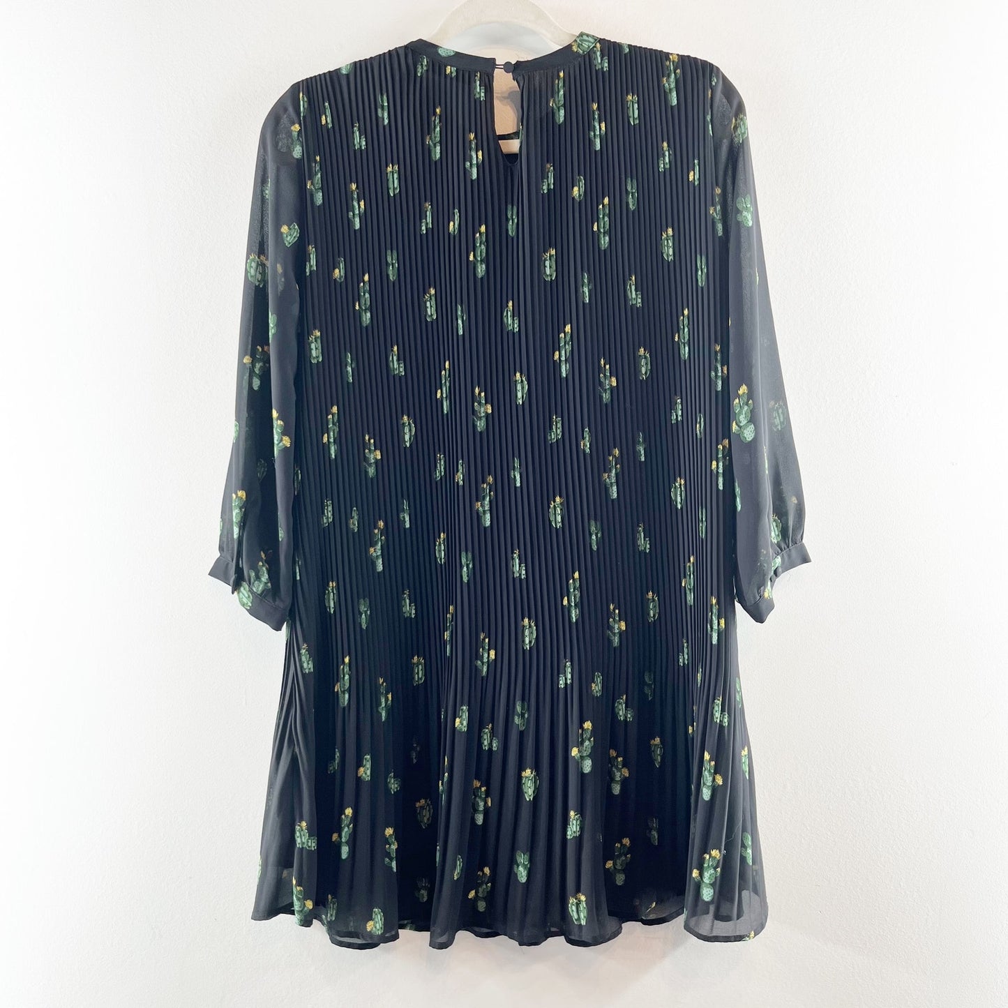 Zara Cactus Print 3/4 Sleeve Crew Neck Plisse Pleated Mini Dress Black Small