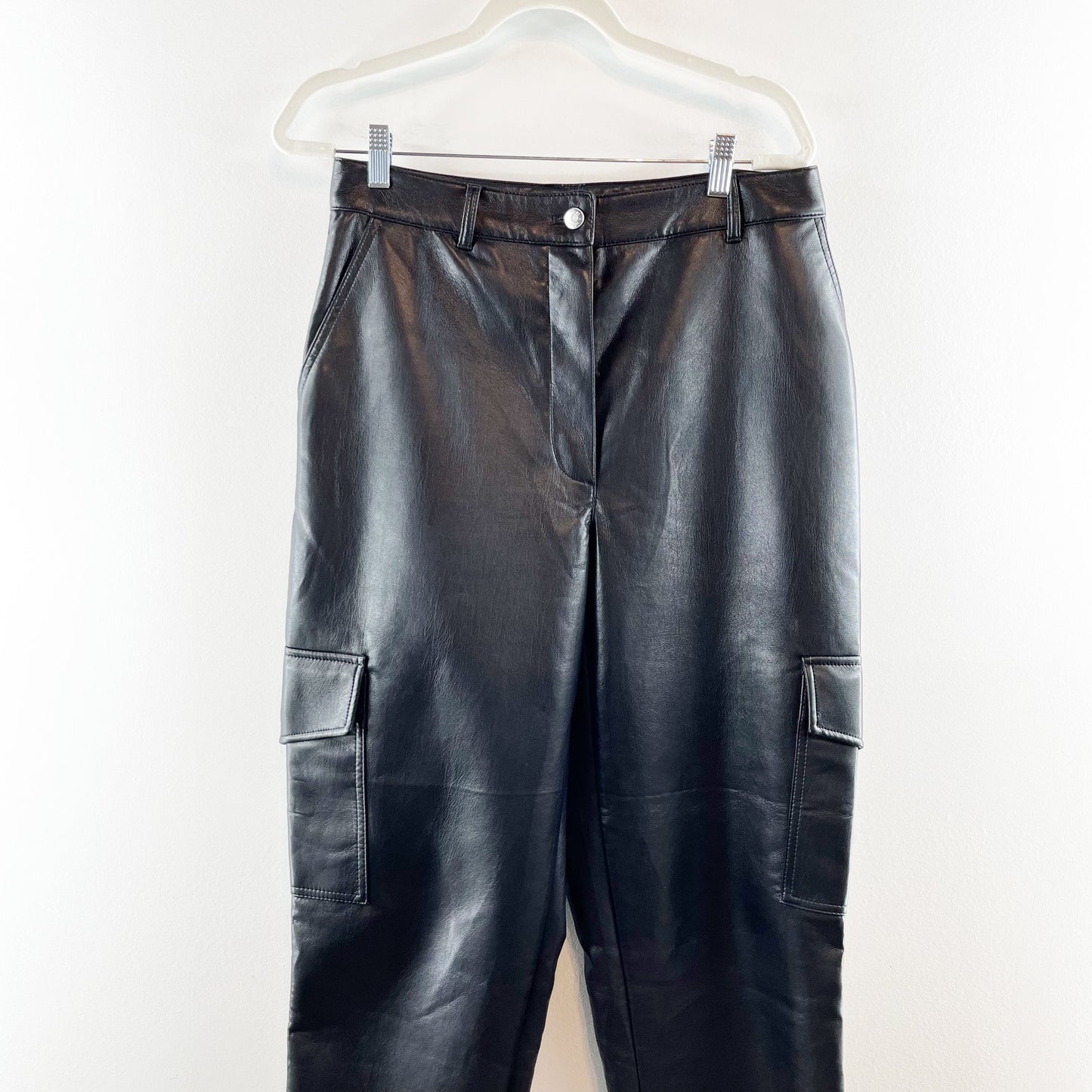 Wilfred Aritzia Faux Leather High Rise Modern Cargo Pants Black 12 / 31