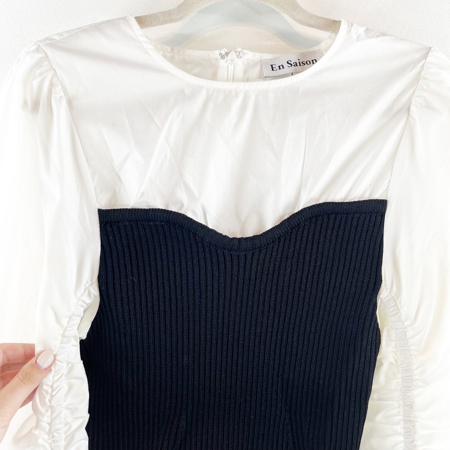 En Saison Mixed Media Long Sleeve Sweetheart Neck Top White Black Small