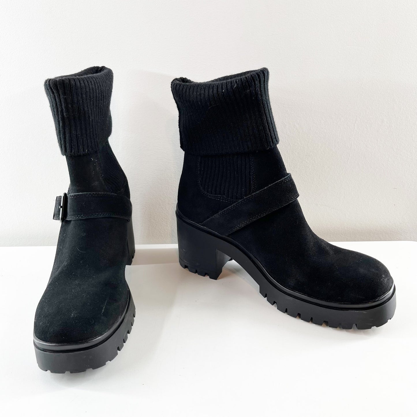 Blondo Roary Ankle Chelsea Lug Sole Heeled Chunky Sock Boots Black 10