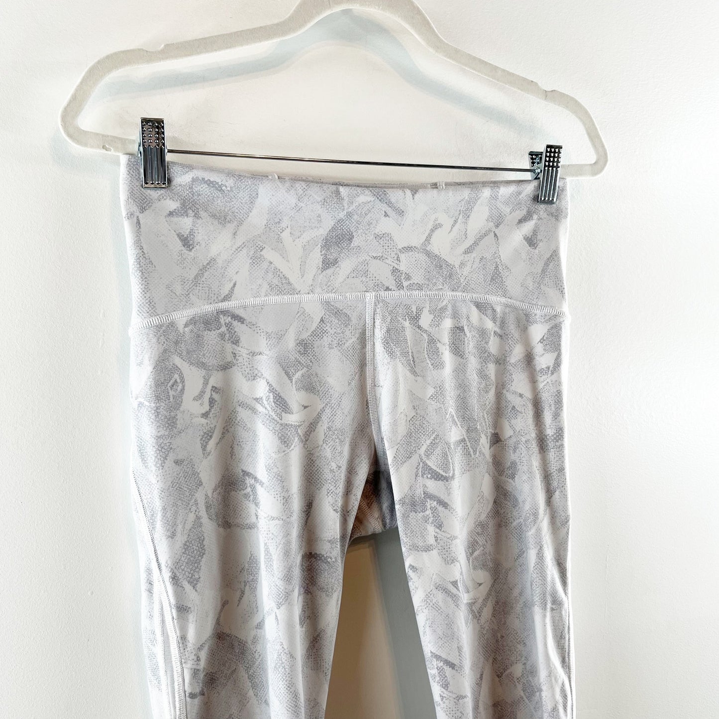 Lululemon Train Times Crop Leggings 21" Jasmine White Multi 10