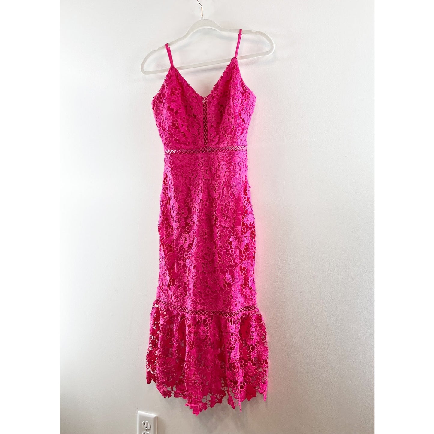 Lulus Taliah Sleeveless Floral Lace Crochet Trim Midi Trumpet Dress Hot Pink S
