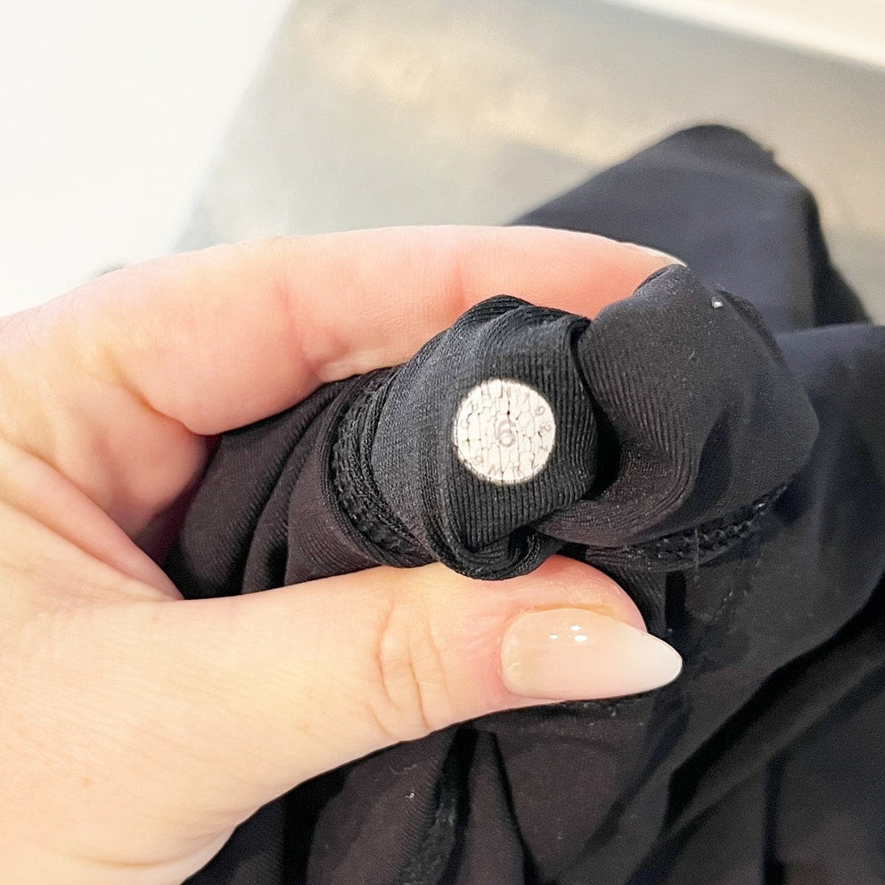 Lululemon Mid Rise Cropped Wunder Under Leggings Black 6