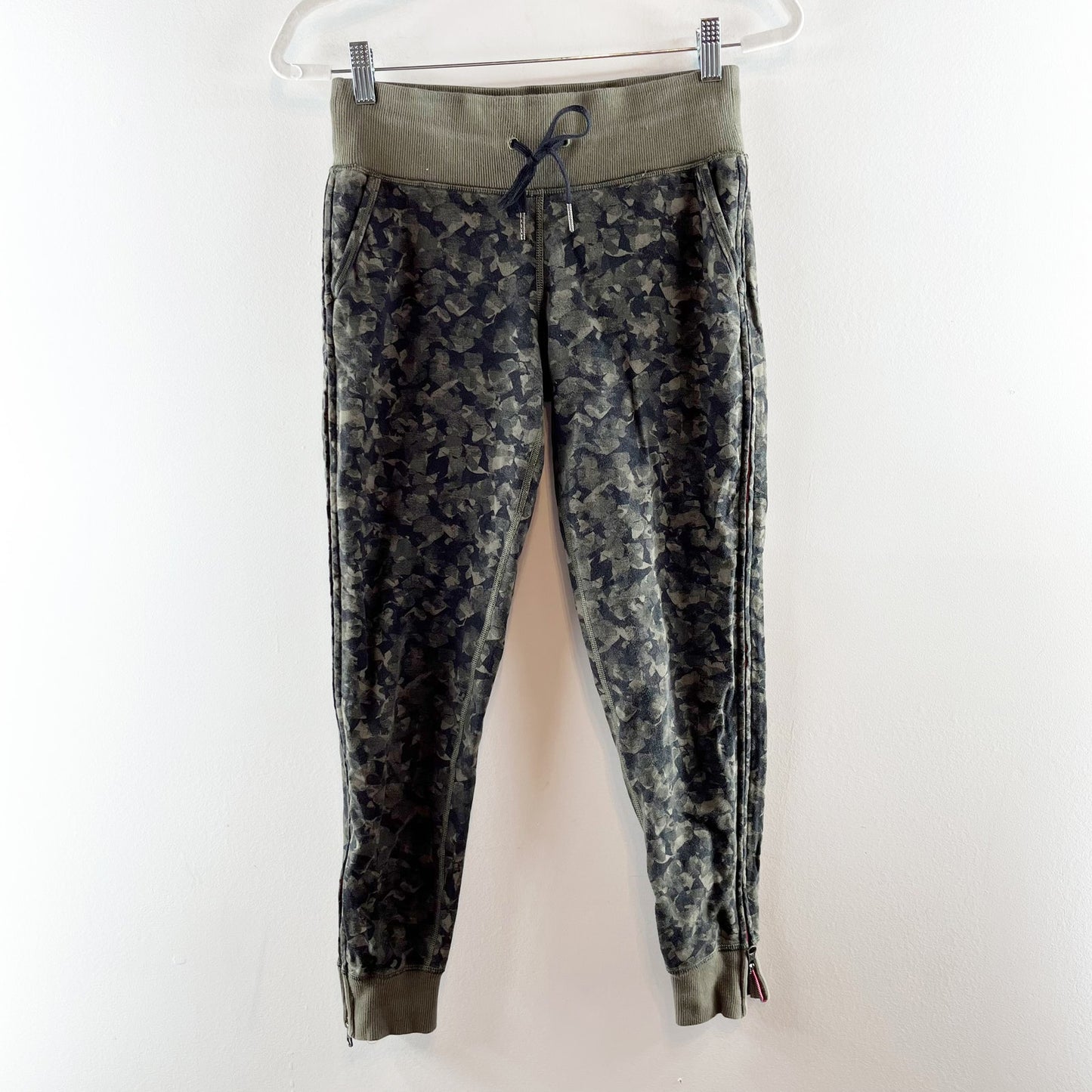 Lululemon No Sweat High Rise Jogger Sweatpants Camo Forest Green 4