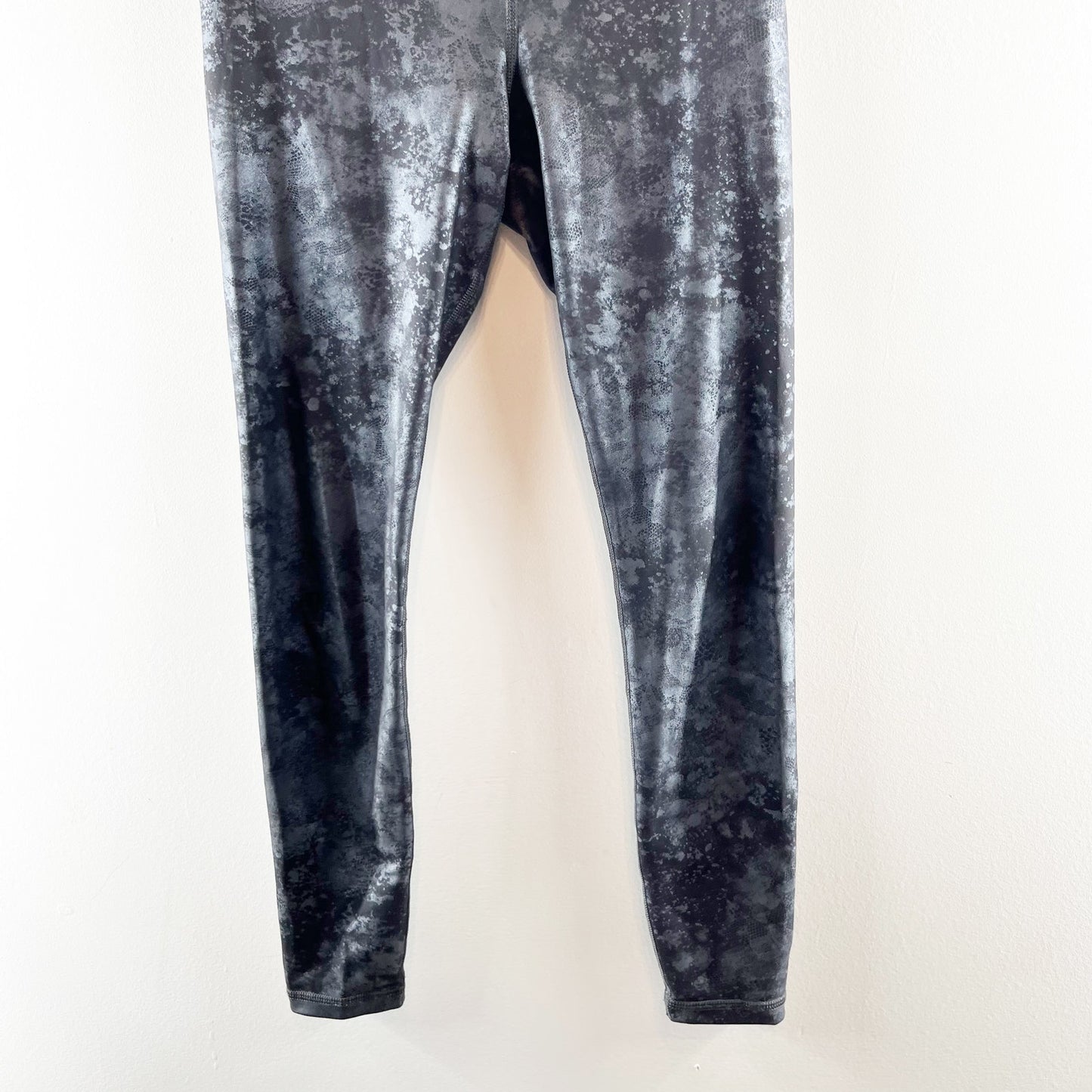 Athleta Elation Ultra High Rise Misty Lace Tights Leggings Black Small