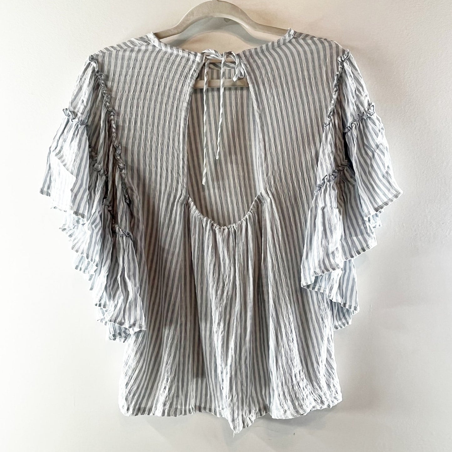 Pilcro Anthropologie Striped Short Ruffle Sleeve Blouse Top Blue White